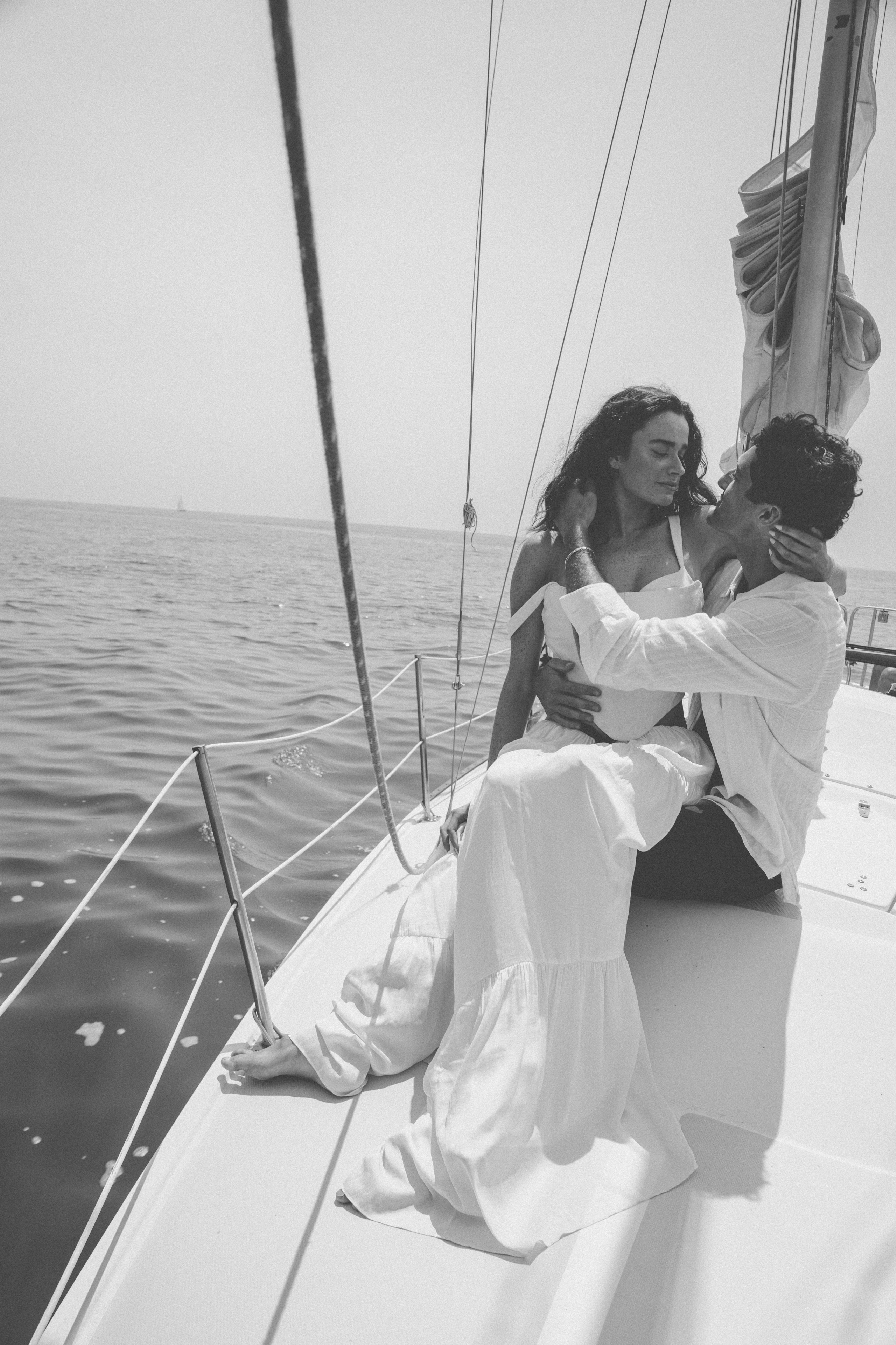 Love on the boat. Main