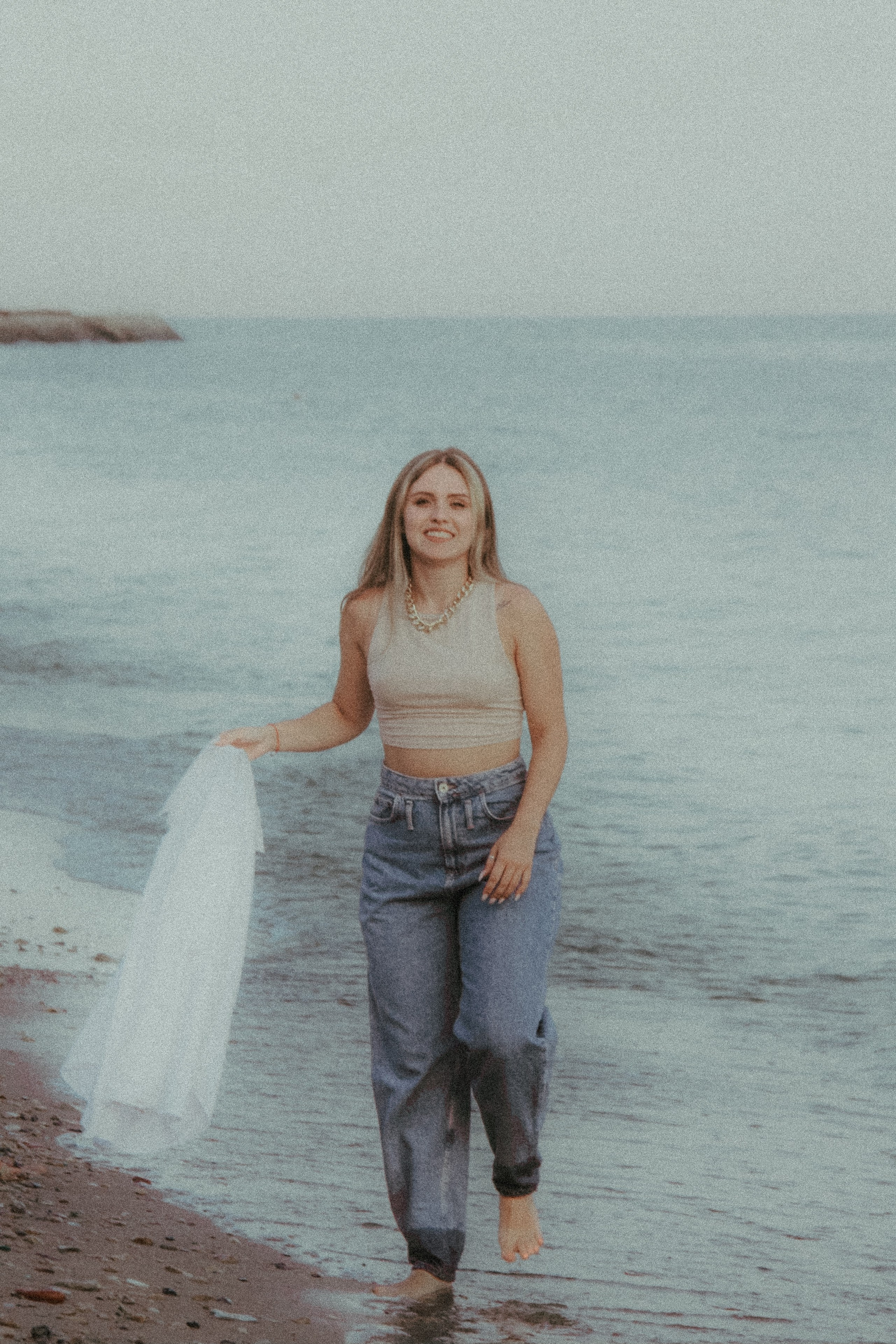 Dasha / sea walk. Photographer in Gothenburg Aleksandra Stroganova