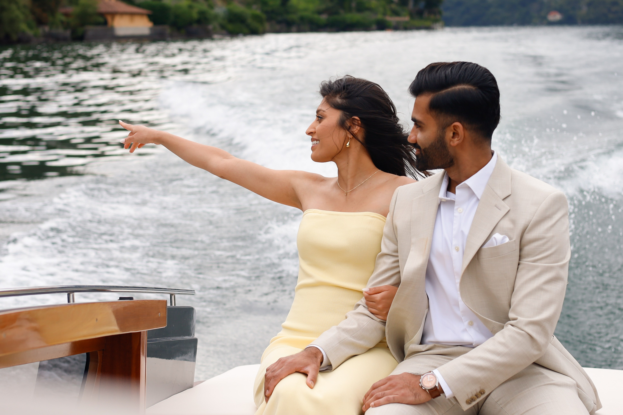 Lake Como Proposal on a Luxury Boat. Proposal Photographer in Lake Como