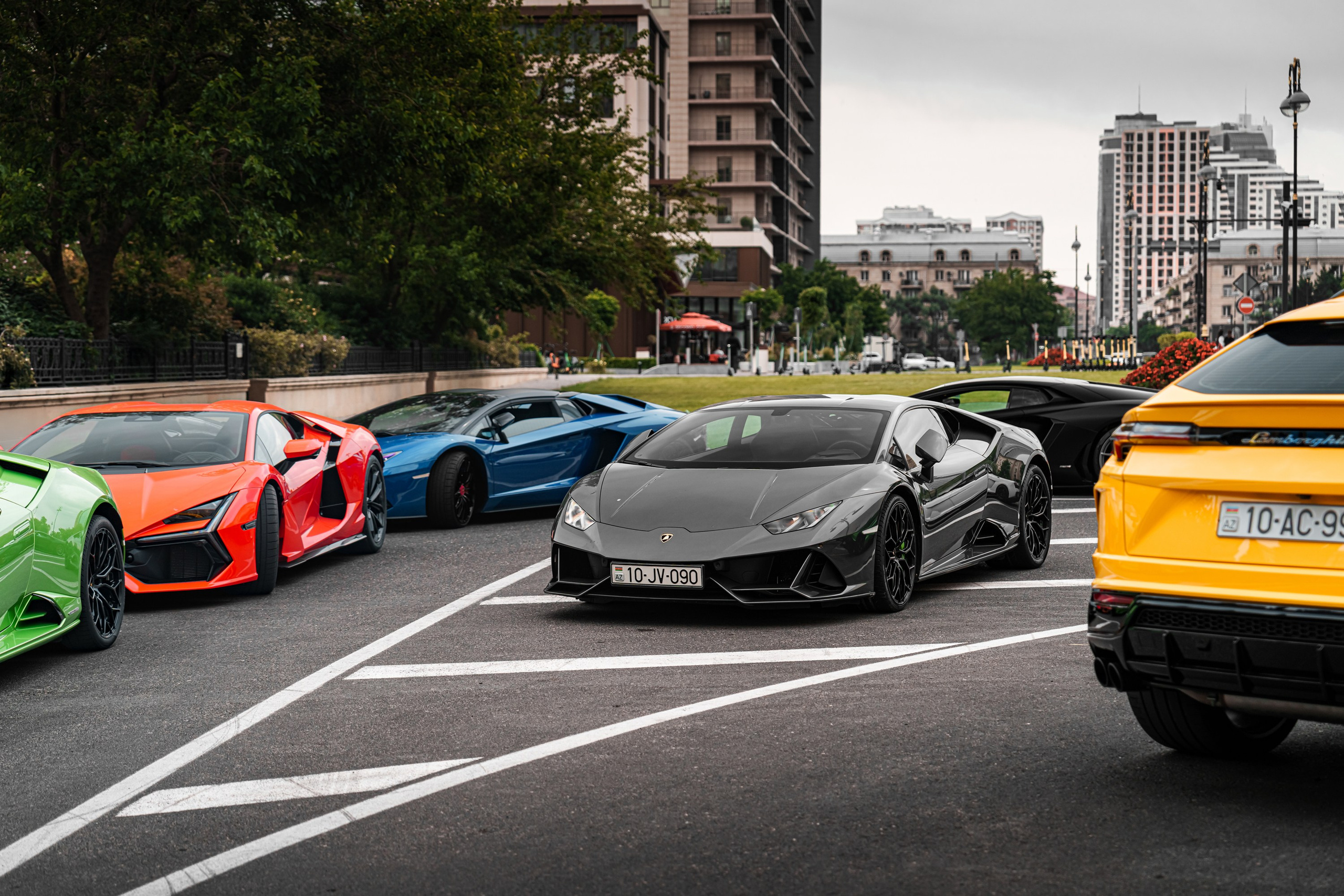 LAMBORGHINI. WORLDWIDE COMMERCIAL AUTOMOTIVE PHOTOGRAPHER