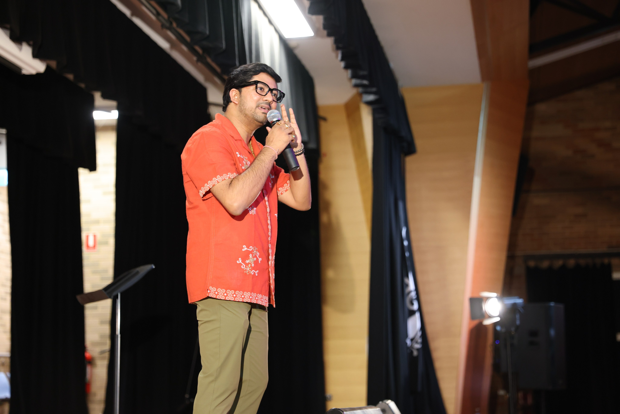 Arohan Sydney. MHCreative is family-oriented photographer based in SYDNEY