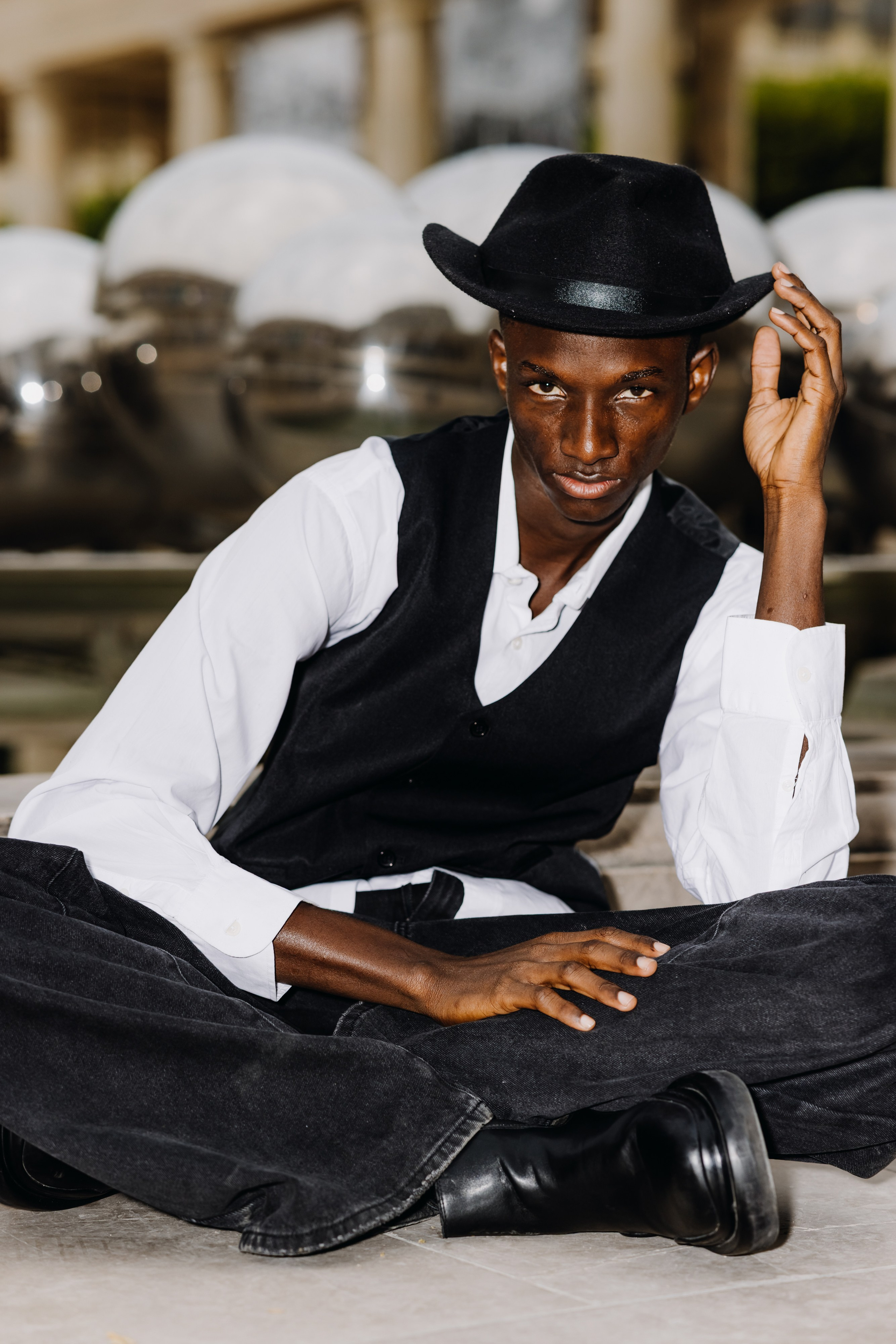 Street Editorial. Ilia Pisarenko — Fashion & Street Photographer in Paris