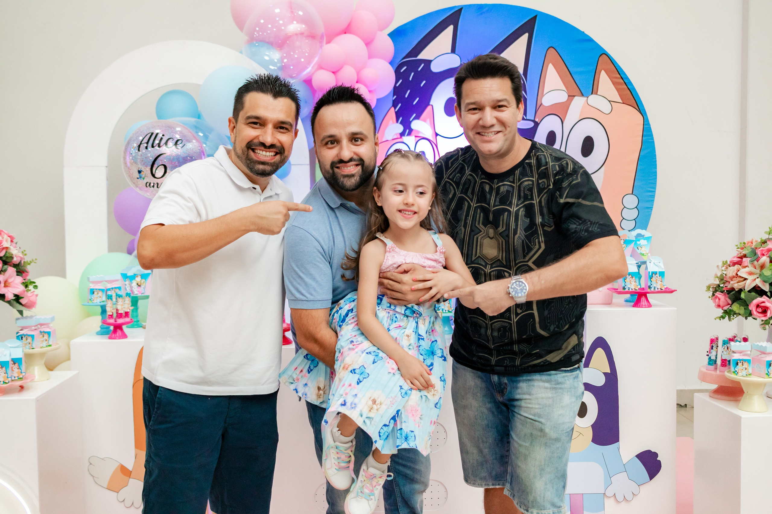 Alice — Aniversário 6 anos. Principal