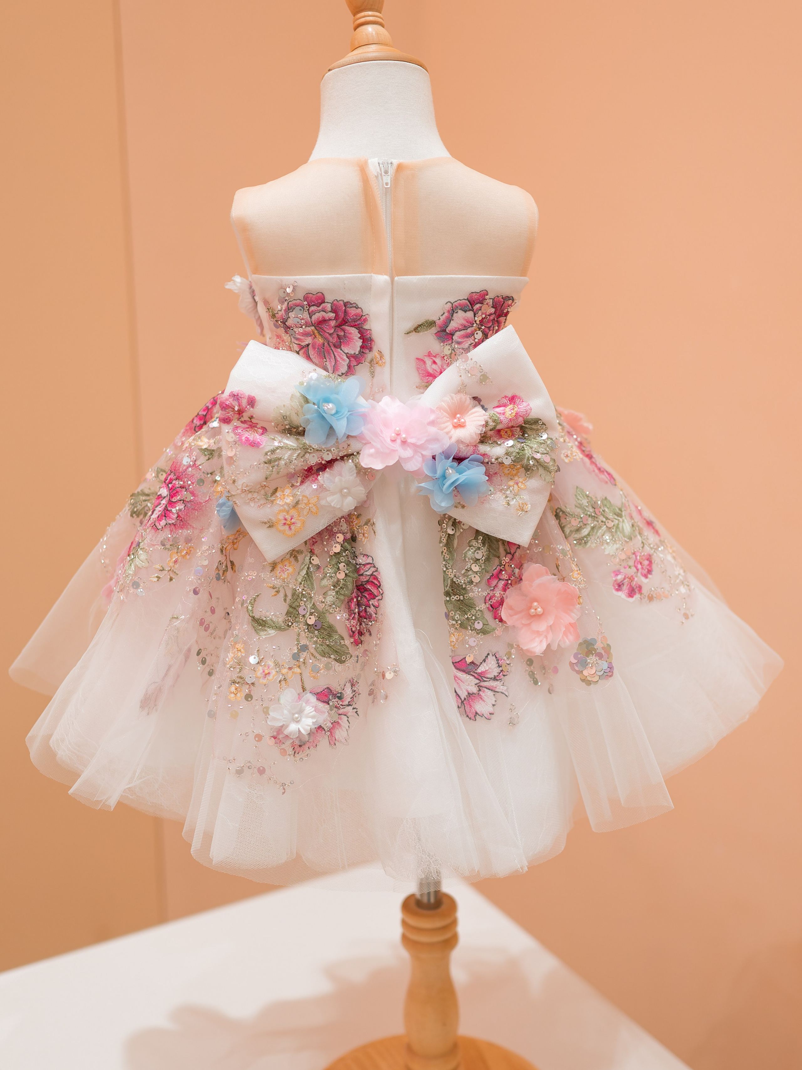 Product photography. Kids and Family photographer in UAE (Dubai, Abu Dhabi) Svetlana Tsoy