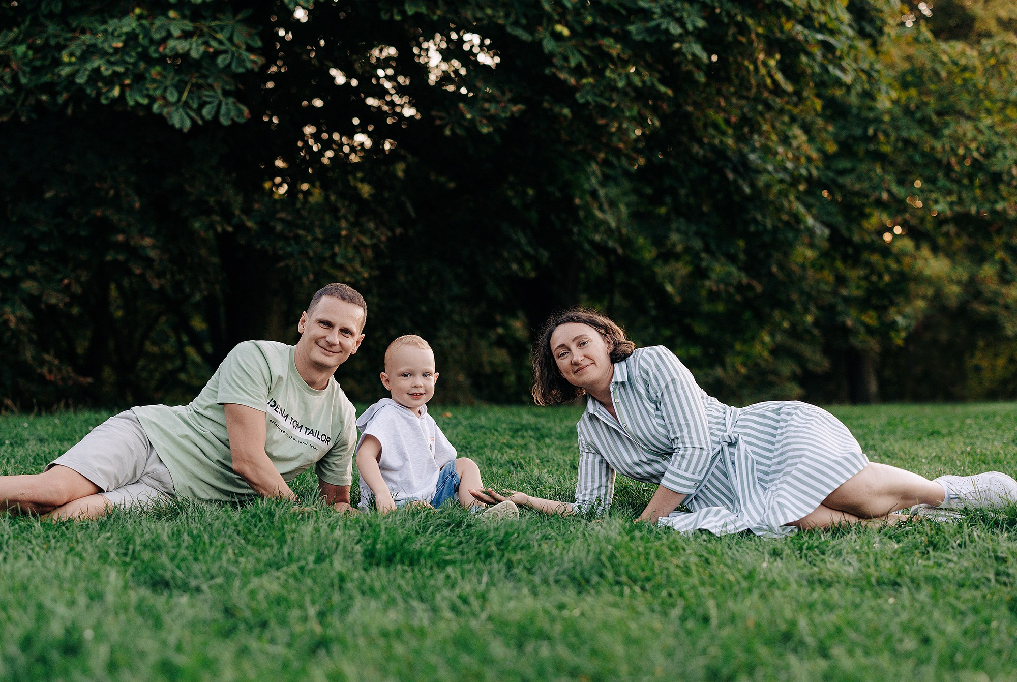 Таня, Андрей и Паша на прогулке. Семейный и свадебный фотограф в Праге Наталья Федори
