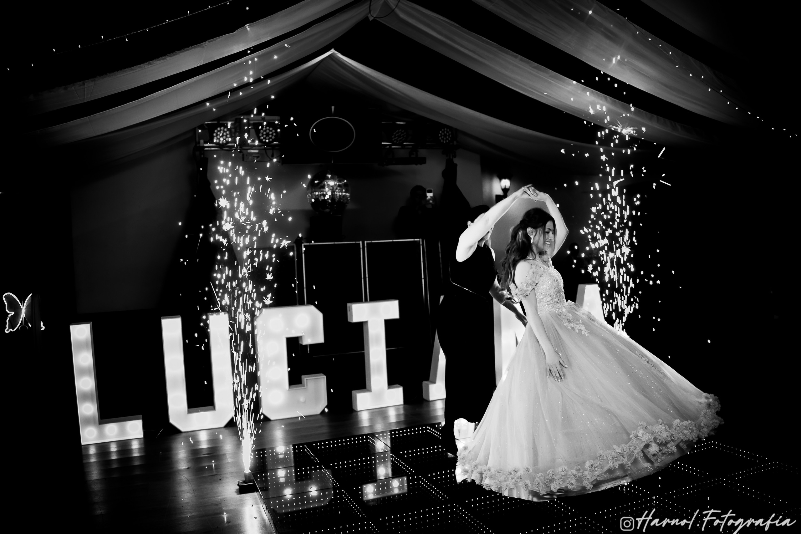 Cubrimiento Quinceaños. Harnol Lopez - Fotografia de Quinces & Bodas