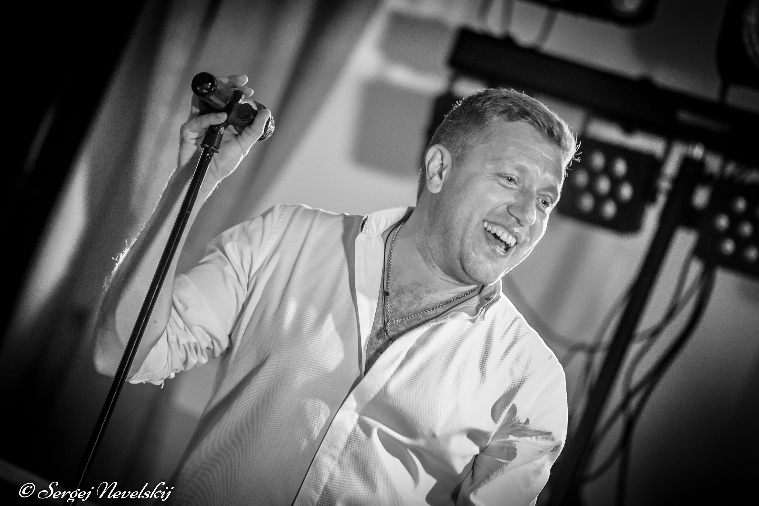 Musikerfotos. Photographer Sergej Nevelskij in Dortmund — Emotional wedding films and Fotos, real estate photography & custom photo books