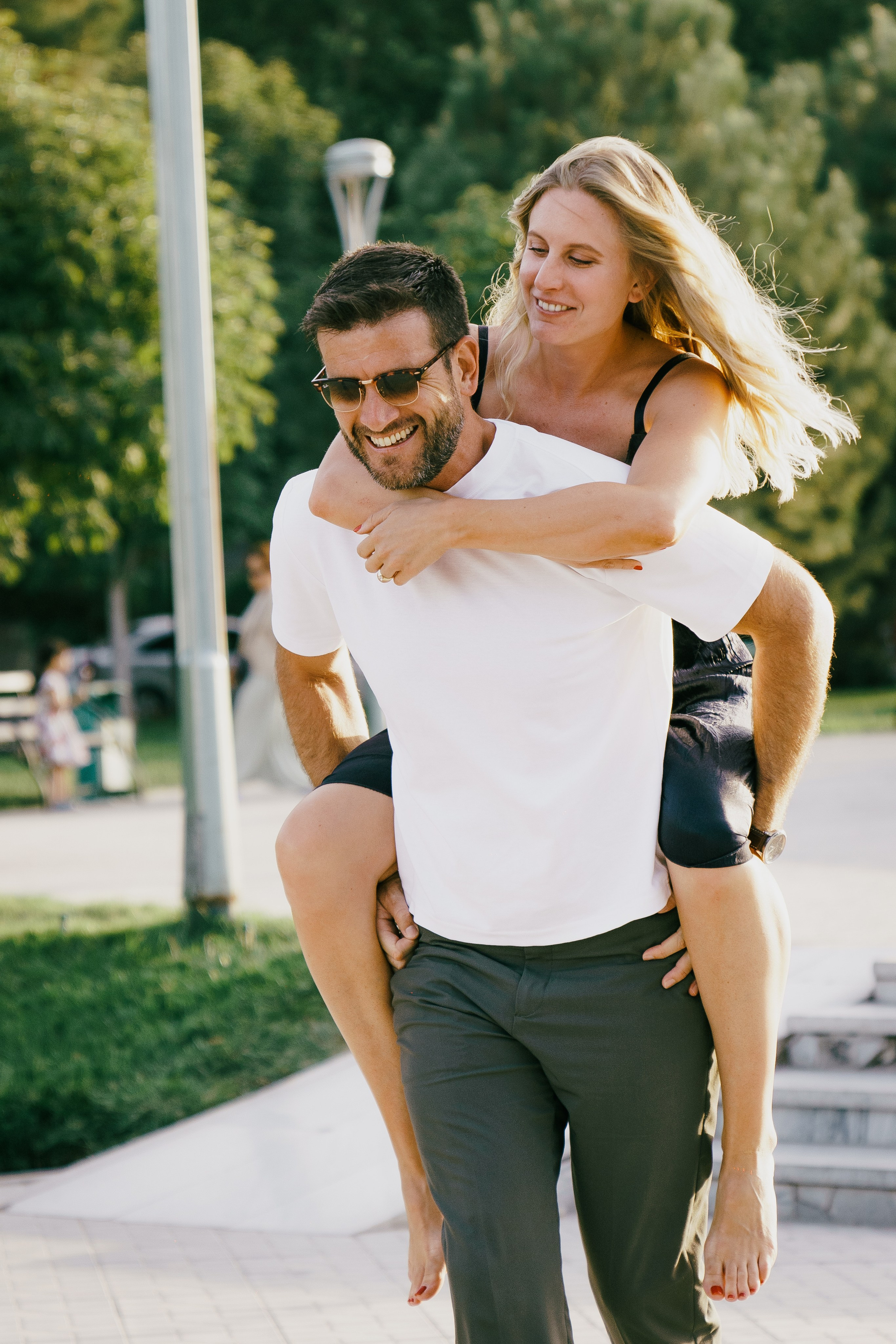 Love Story photoshoot in Samarkand with the backdrop of Gur-Emir. Photographer in Uzbekistan and Samarkand Djasur Marupov