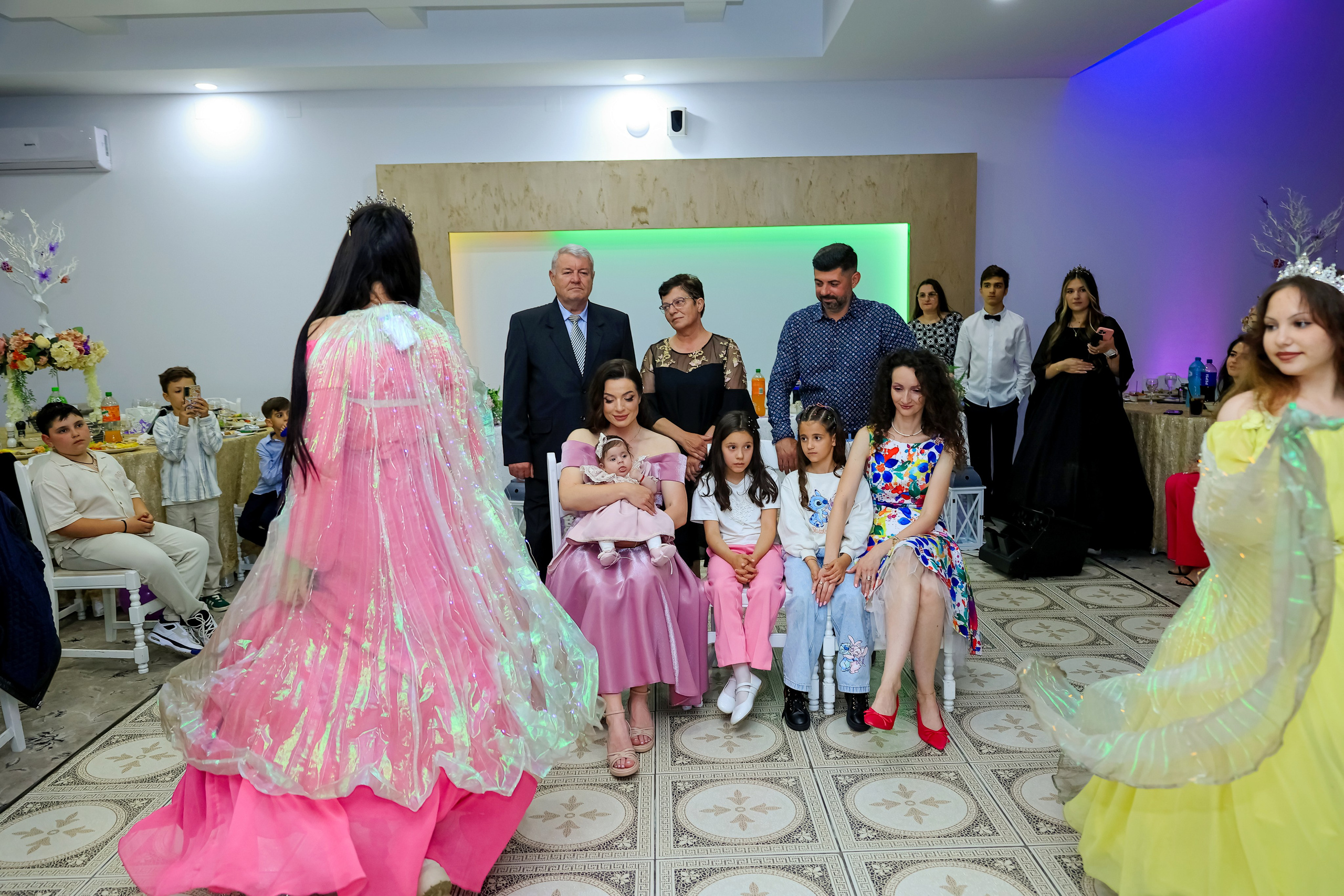 Iris Stefania. Moments By Gub