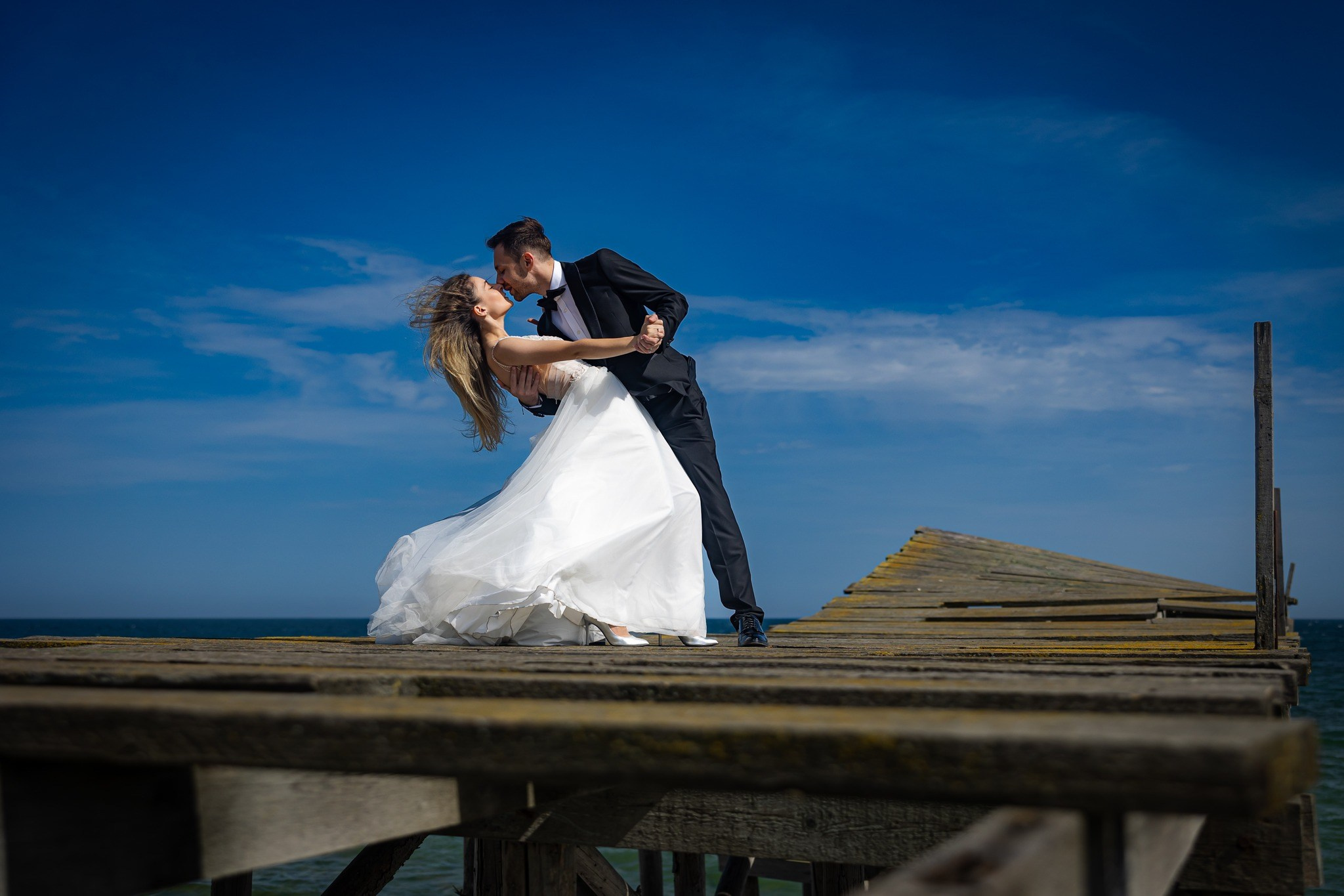 Trash the dress. Fotograf Nuntă Constanța - Moments by Gub