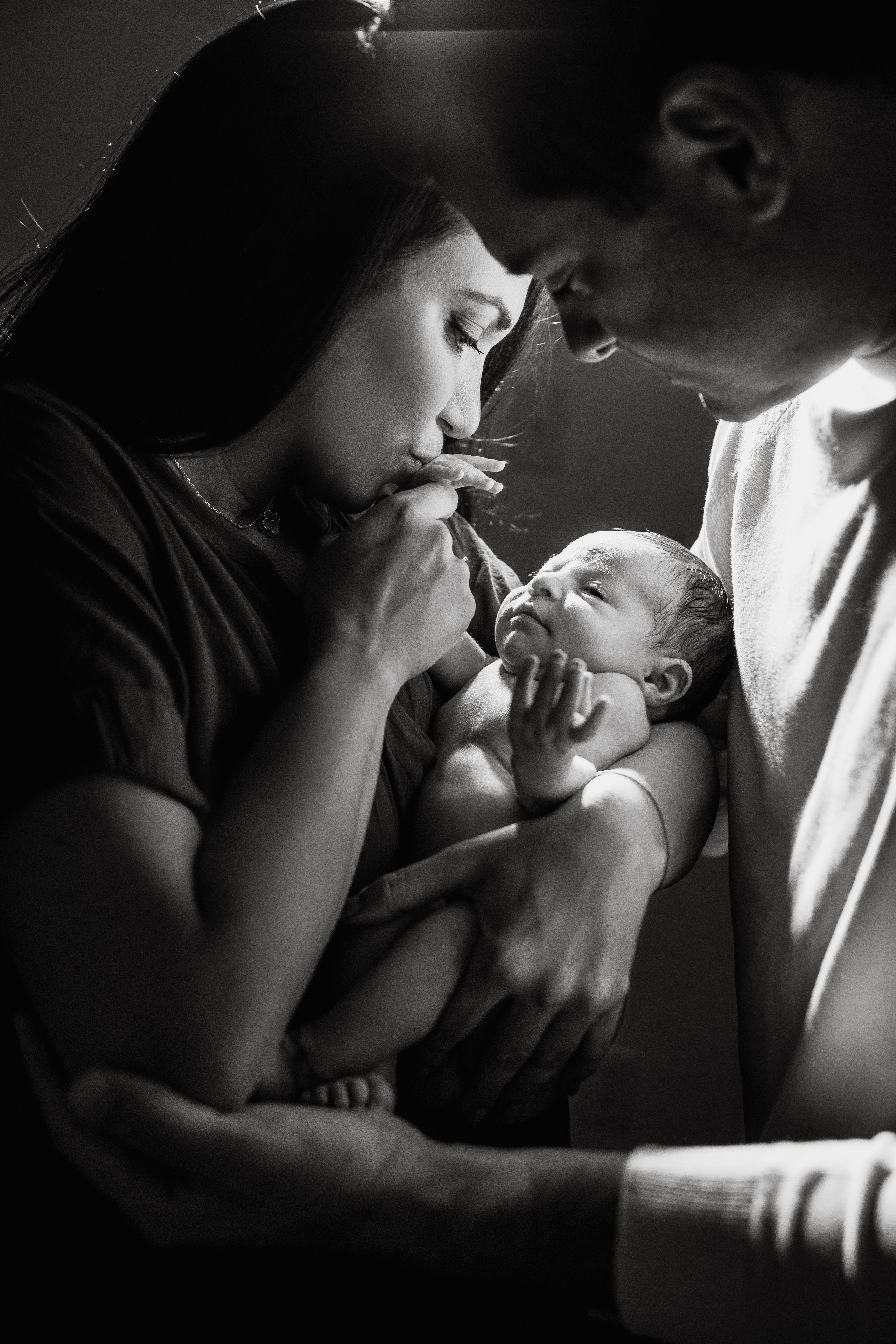 Newborn & Dad Photography – Capturing Precious Father-Baby Bonding. Alisa Tant — Family and newborn photographer Bucks County, Montgomery county, Philadelphia, NJ