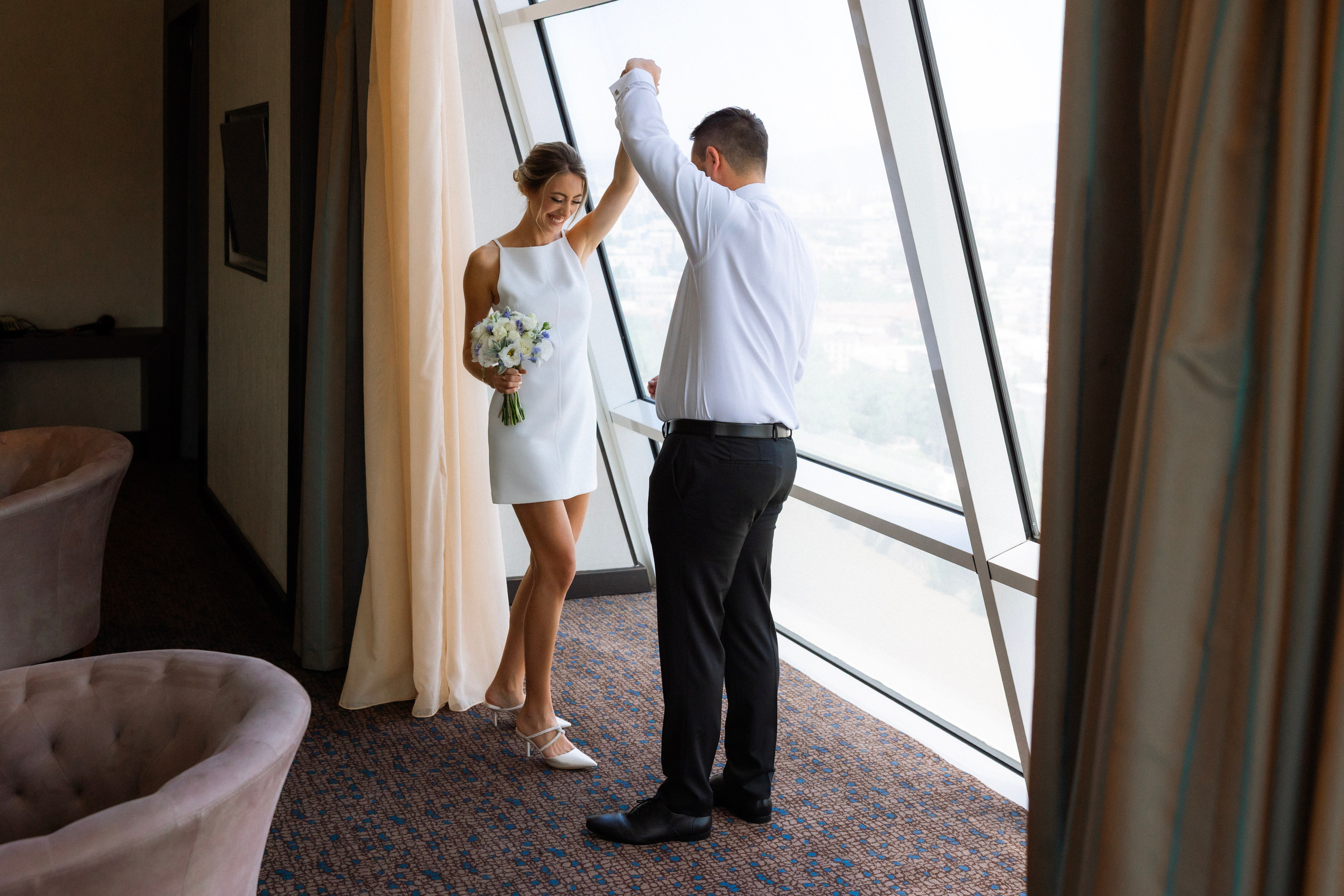 Lovely moments in Tbilisi. Wedding photographer in Tbilisi Ioseb Mamniashvili