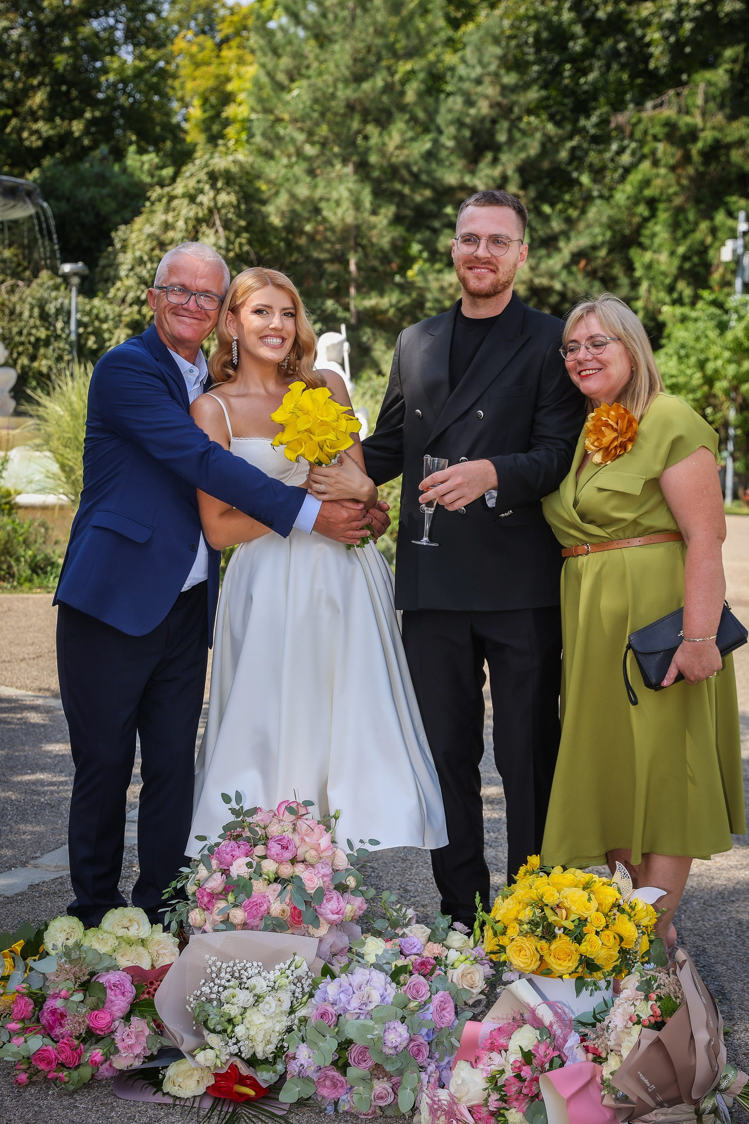 Bianca & Daniel — o nuntă de vară în Cluj, între natură și eleganță. Rares Bucur is a professional wedding photographer based in Cluj-Napoca, Romania, specializing in wedding photography