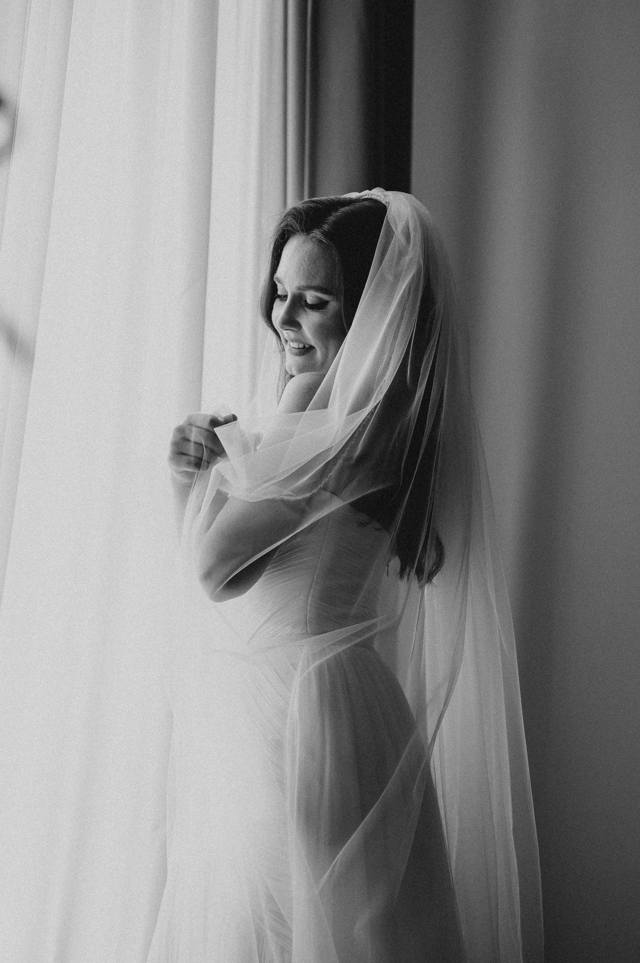 Cununie civila in aer liber , artificii de zi colorate , decor nunta , nunta la Hotel Traian. Proud Vision Weddings | Wedding Photography & Film — Servicii profesionale Foto Video Nunta Iasi