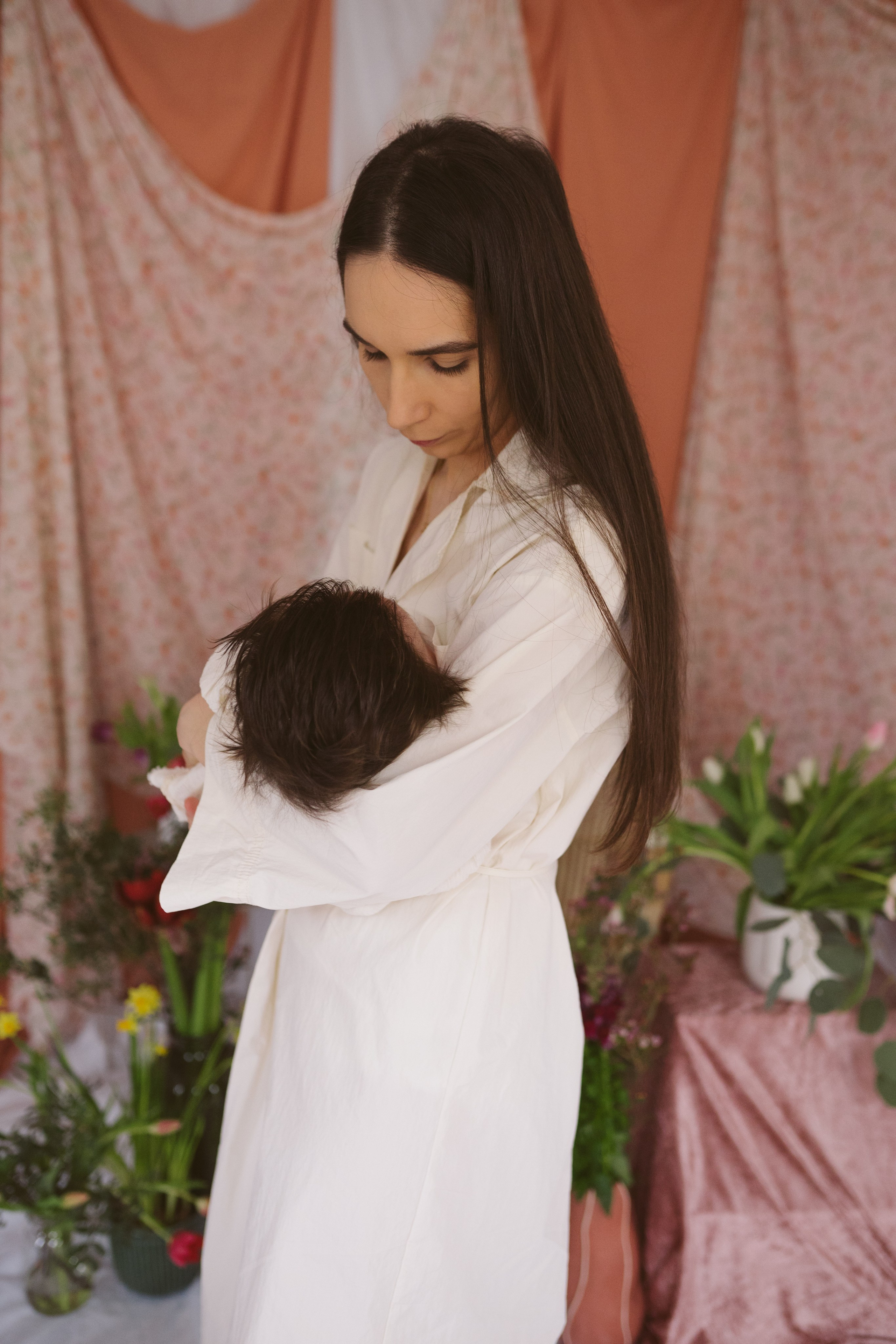 Ședințe Foto Primăvara Colorată Brașov | Mădălina Beda. Madalina Beda- Artist vizual, fotograf, doula la nastere, consultant babywearing Brasov si in toata tara