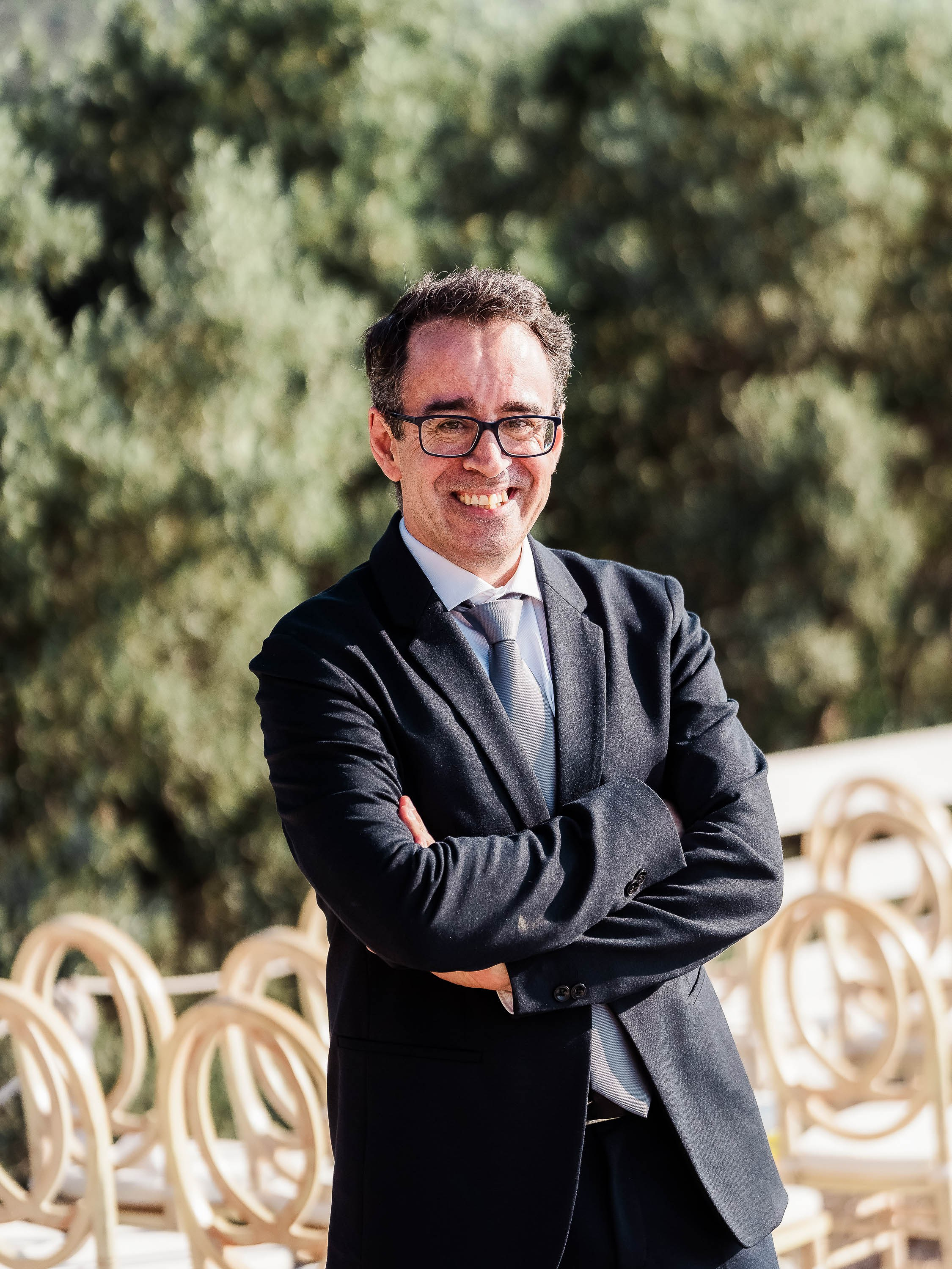 Wedding Ceremony in Finca Son Marroig. Wedding Celebrant in Mallorca Iban Collin