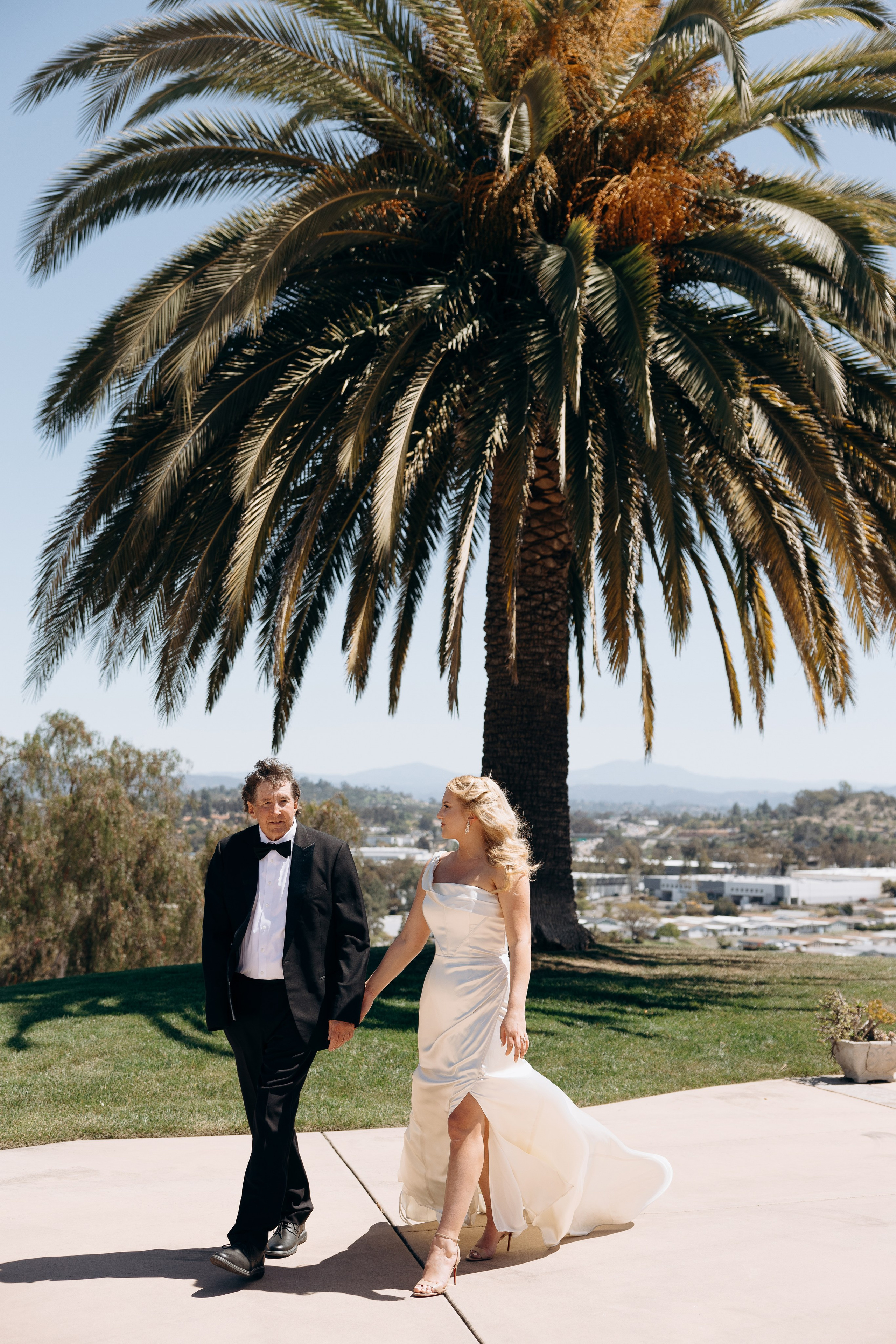 Drew and Haley. Wedding and family photographer San Diego