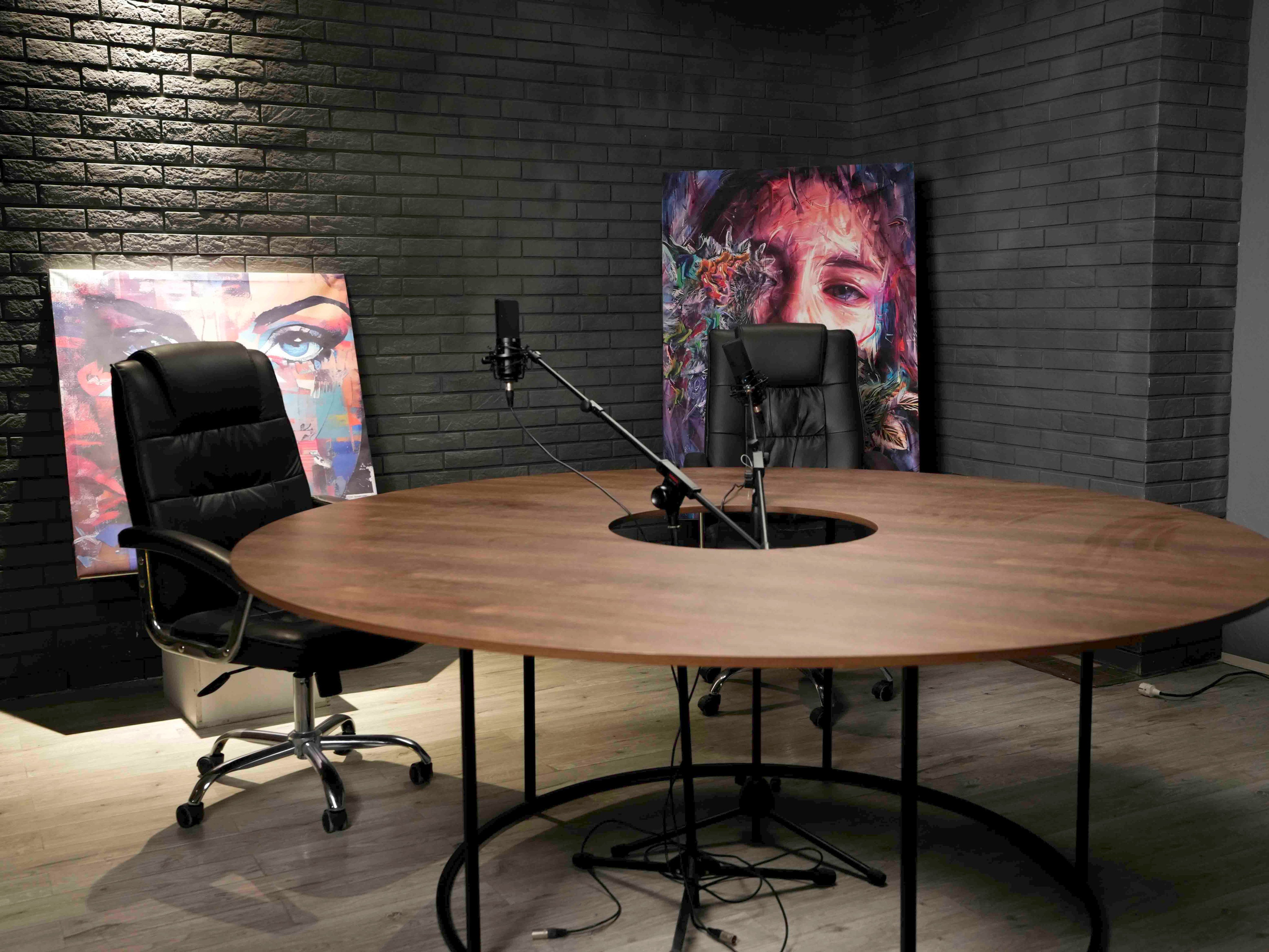 Зал «Эксперт» — (ул.Мукими, 1А). 2astudio.uz