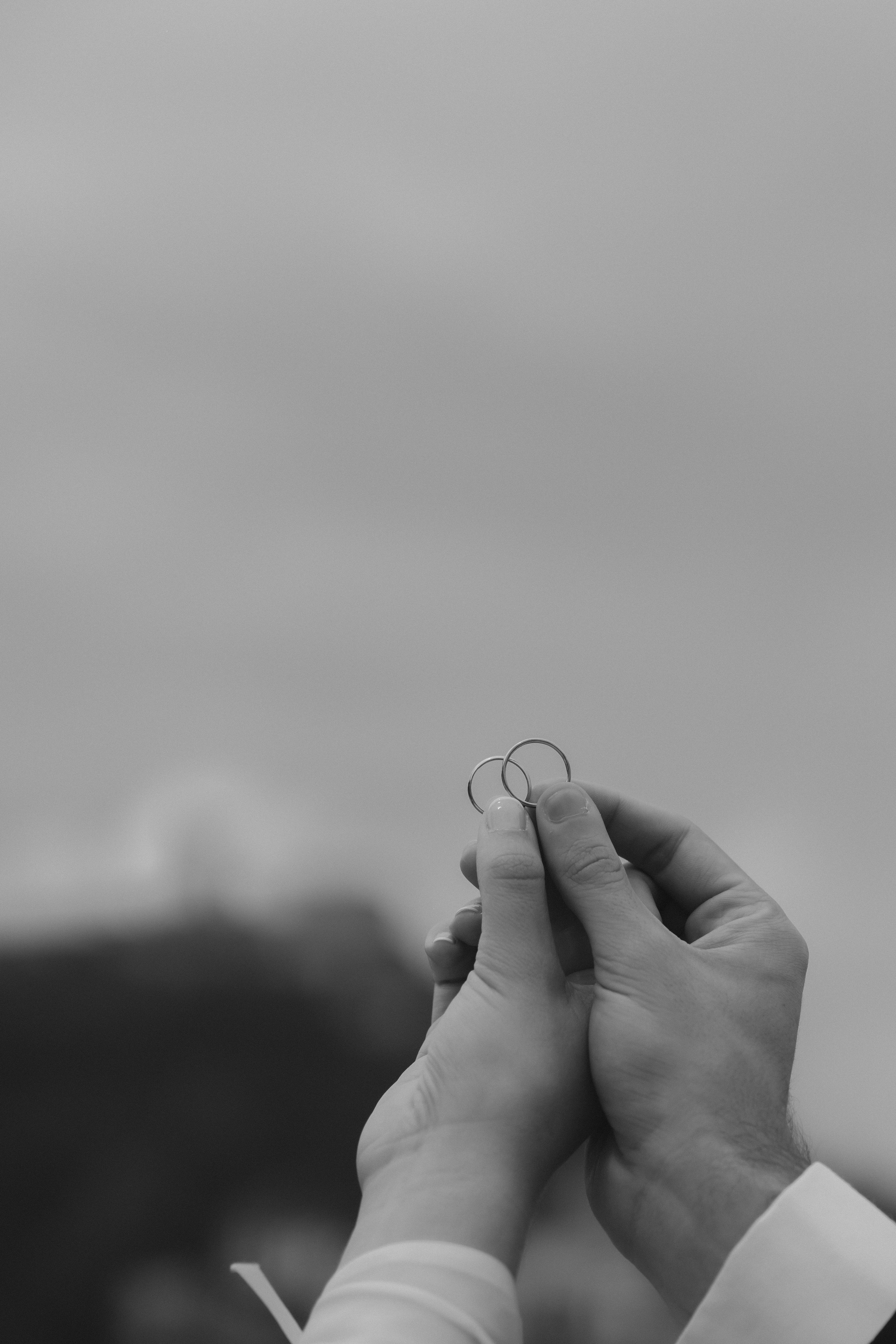 Elegancia y alegría familiar. Boda de Andrés y Lucía en San Sebastián. Holigood foto y video reportaje de bodas en San Sebastián y Europa