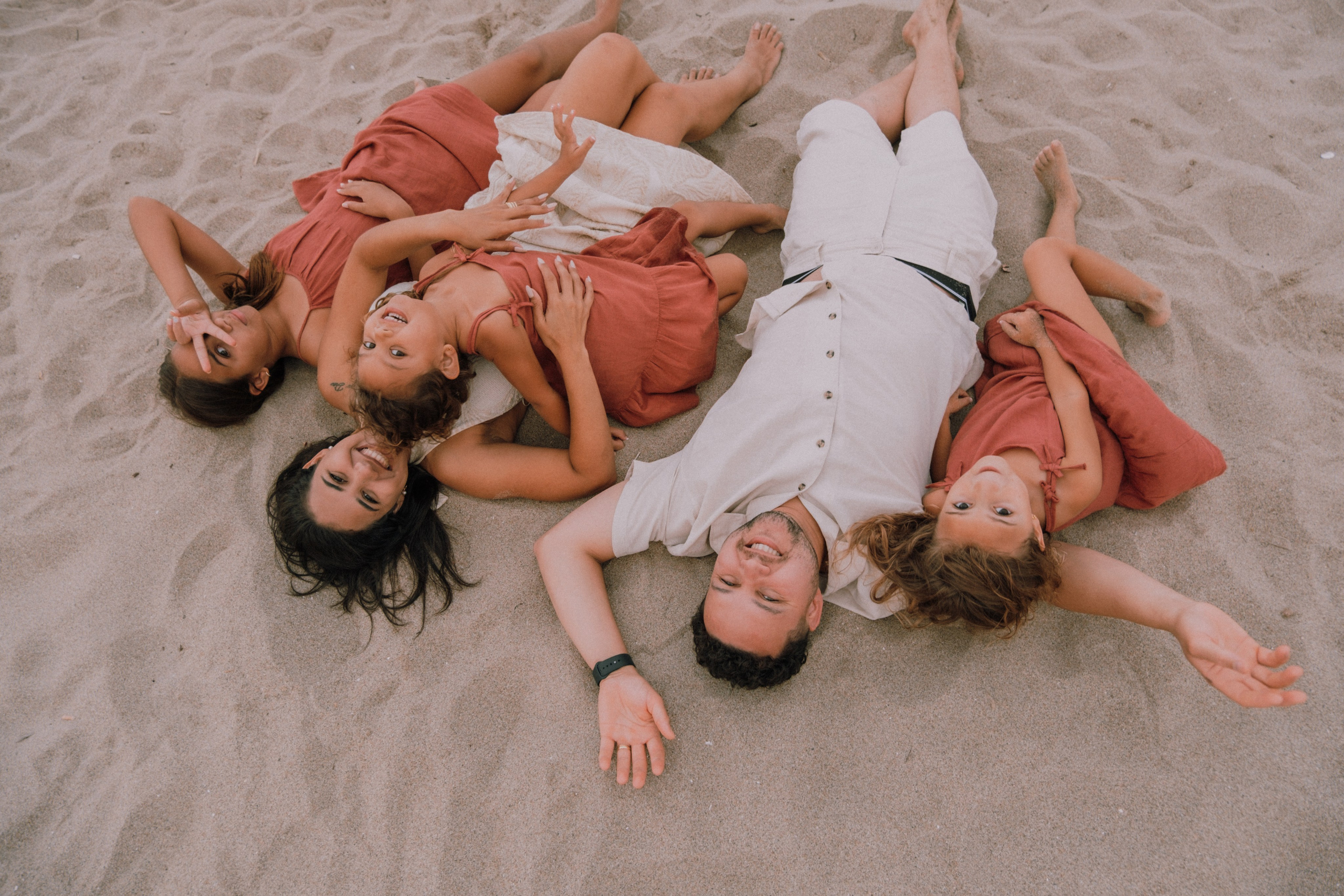 Семейная фотосессия на пляже. Профессиональная фотосъемка в Калафелле — Елена Медведева