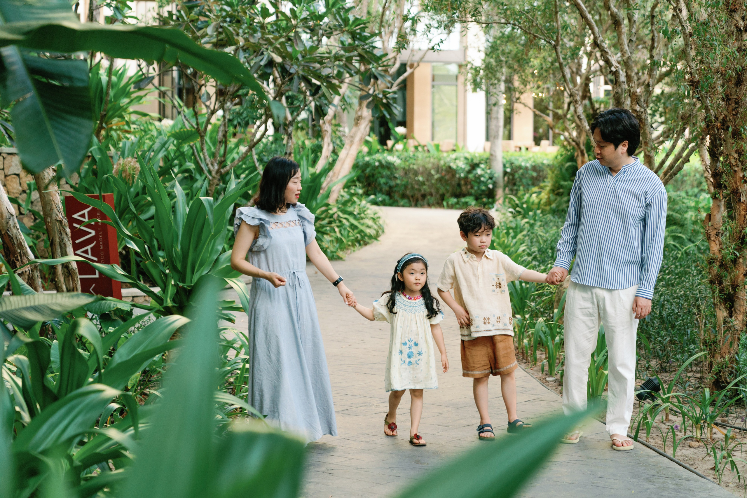 Family. Photographer Phu Quoc