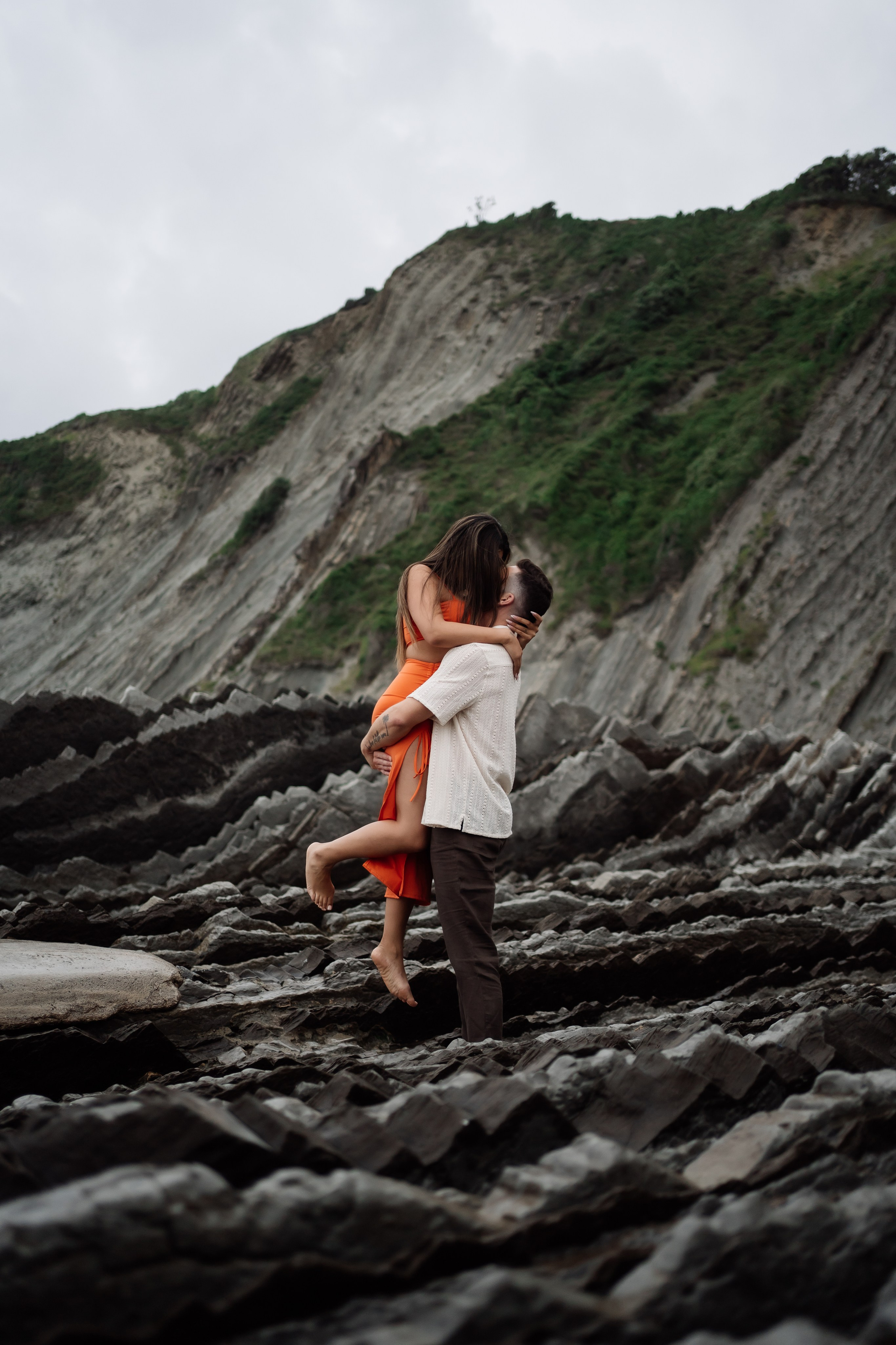 Love story. Holigood foto y video reportaje de bodas en San Sebastián y Europa