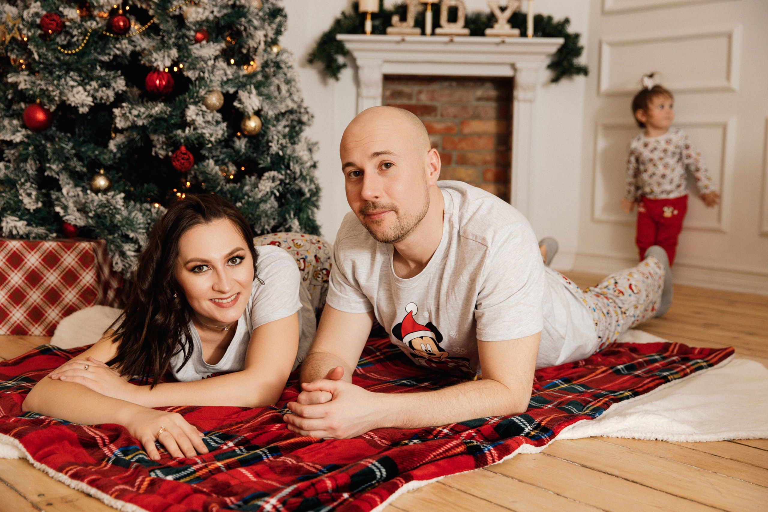 Christmas and New Year photo sessions in Riga, Latvia in studio. Evgeny Timofeyev | Wedding & Content photographer and videographer