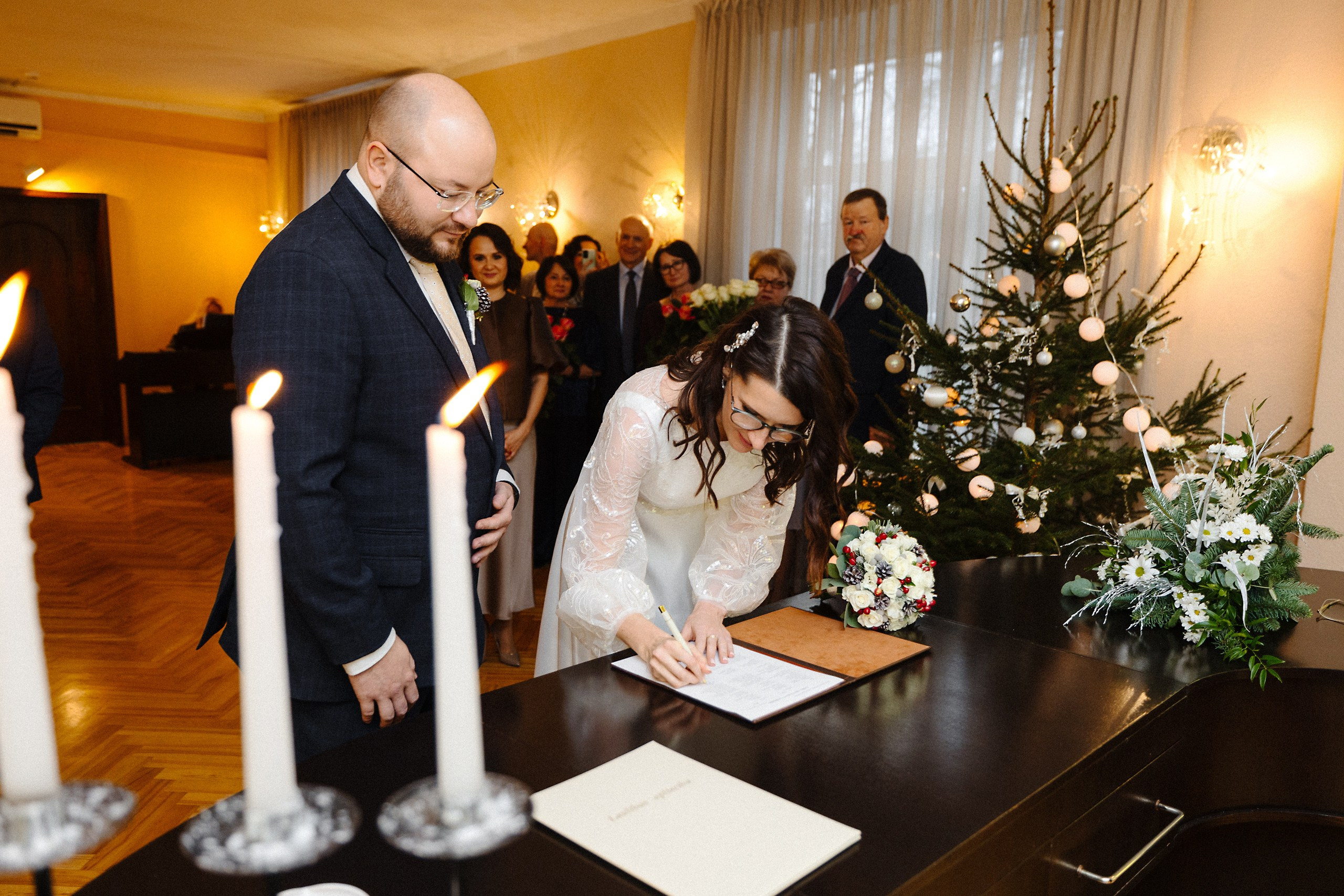 Зимняя свадебная фотосессия в музее искусств. Евгений Тимофеев | Свадебный и контент-фотограф и видеограф в Риге