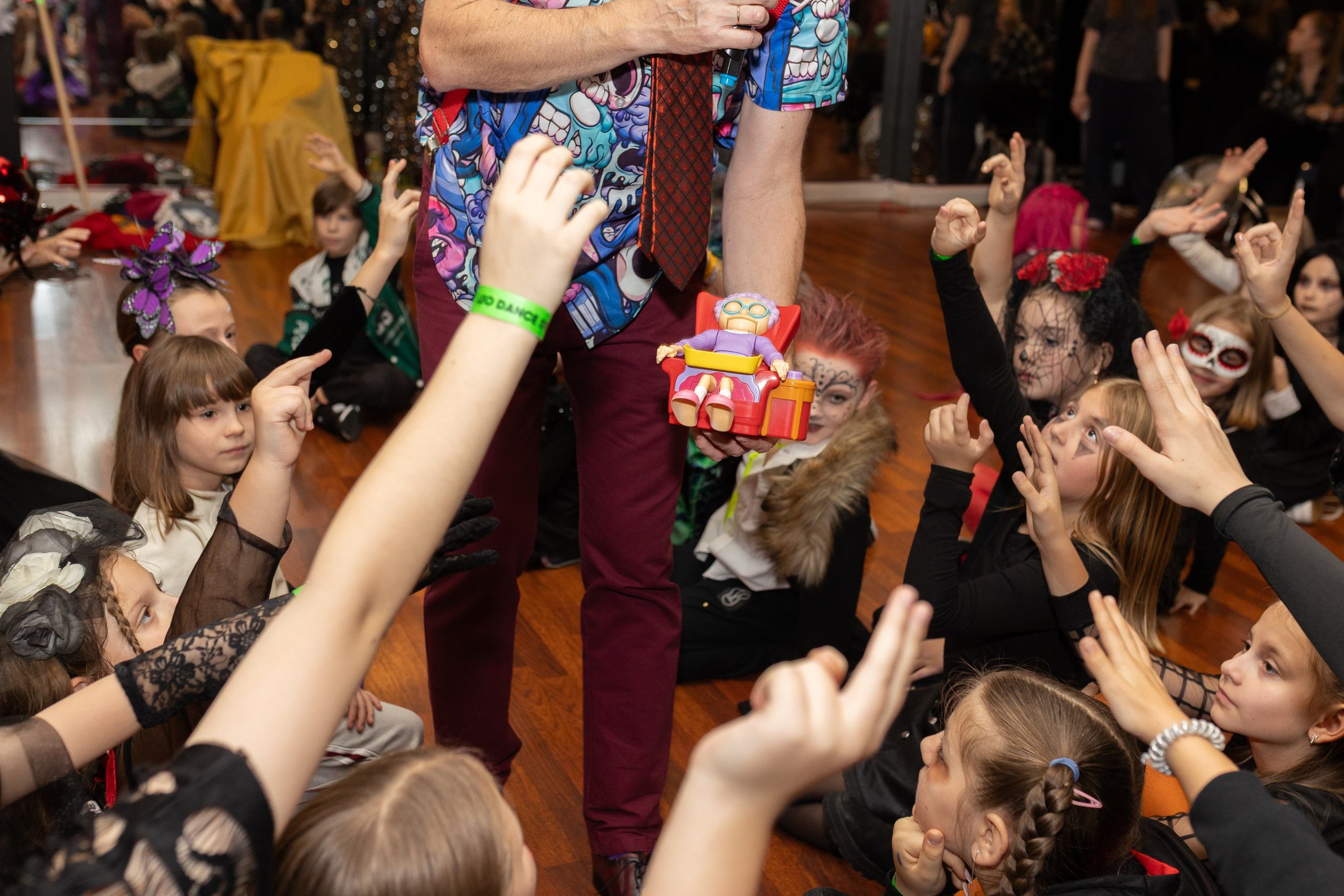 Leo dance studio Helloween 2025. Семейный и детский фотограф в Варшаве Мила Бобровская