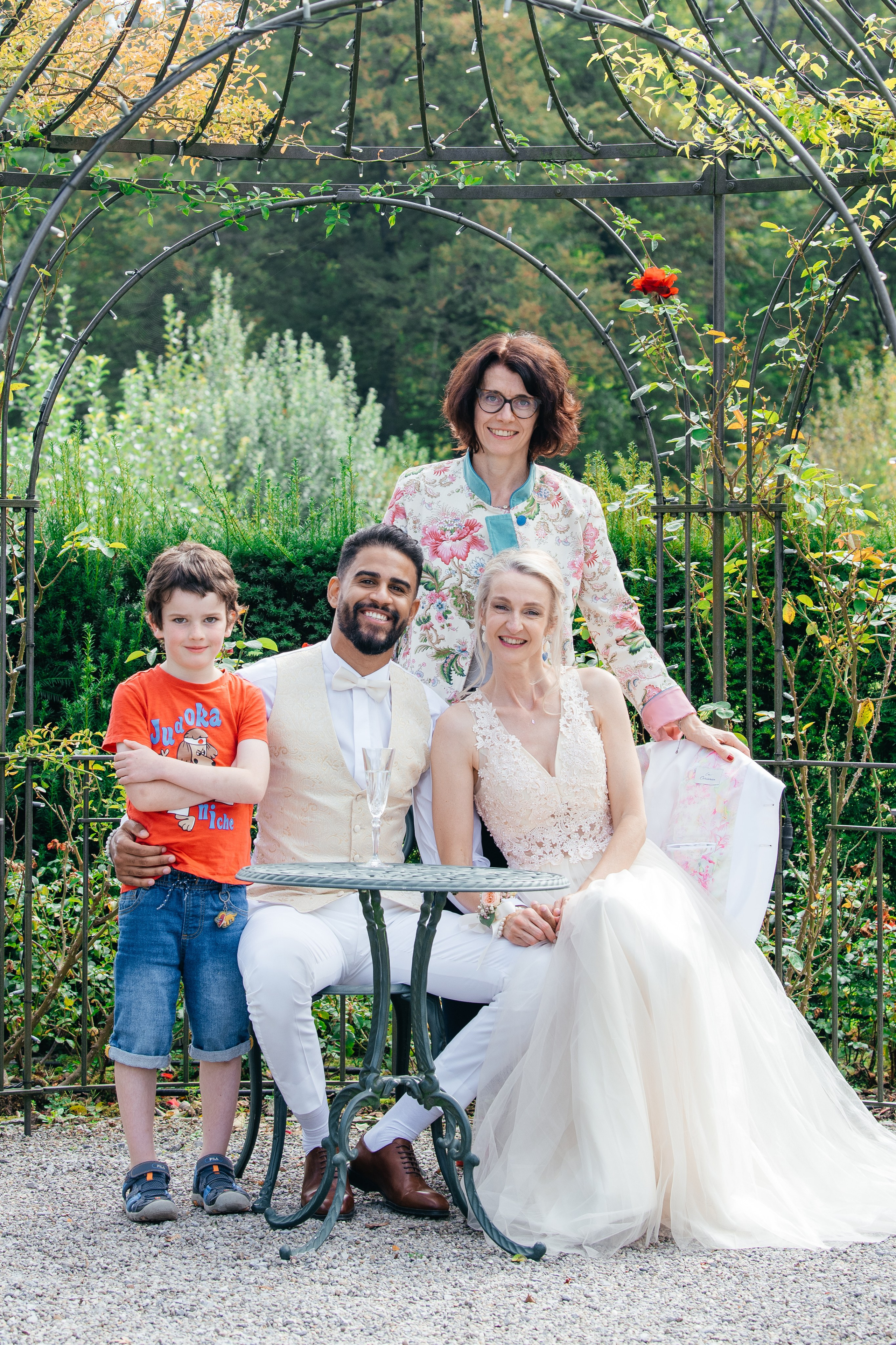 FLORENCE & JAMAL Dübendorf, Switzerland. I am Elena Altendorfer. Wedding photographer in Zurich and Switzerland