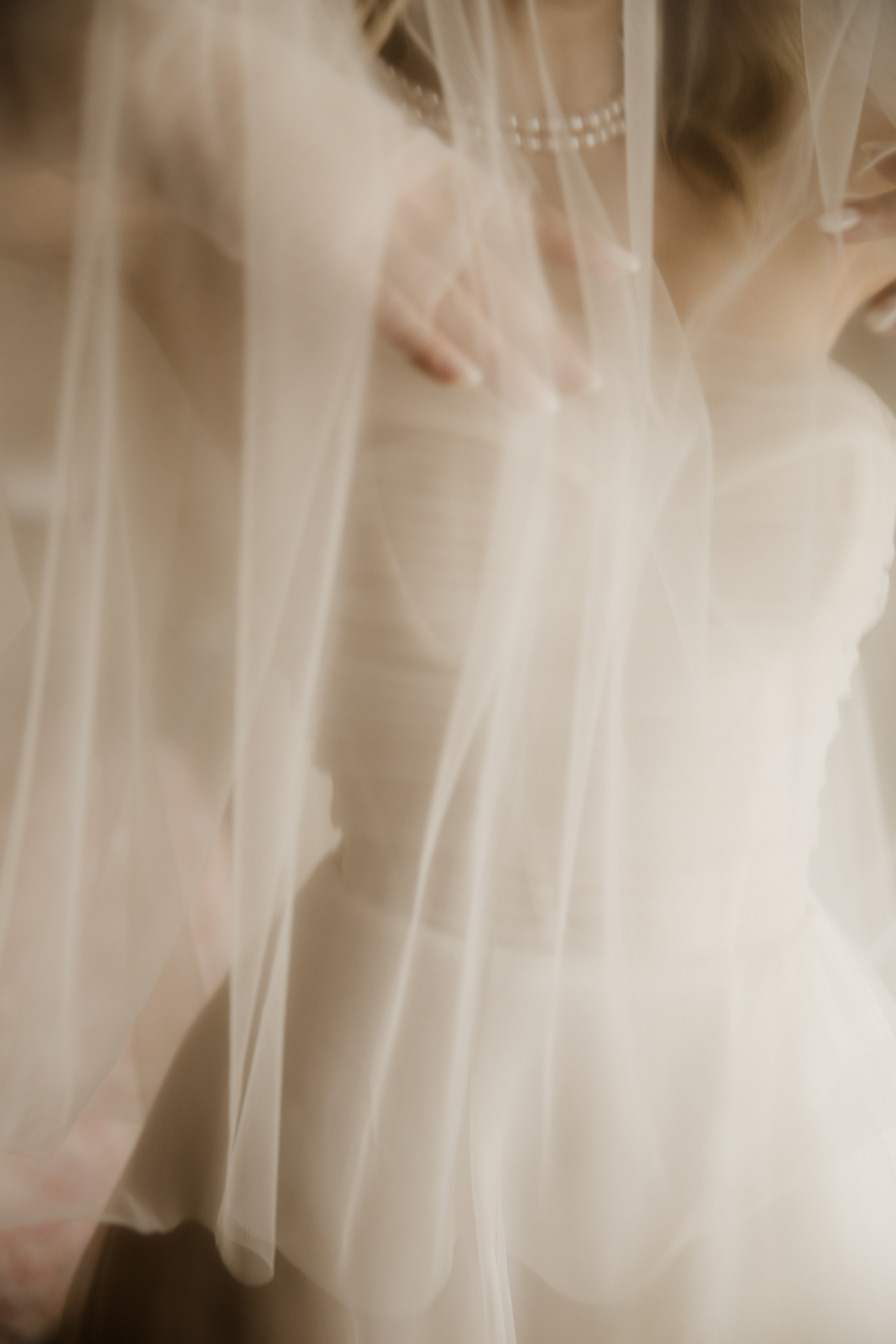 PJ & Yonna. Hotel Castell d’Emporda. Paola fotógrafo / videografo de bodas en Barcelona