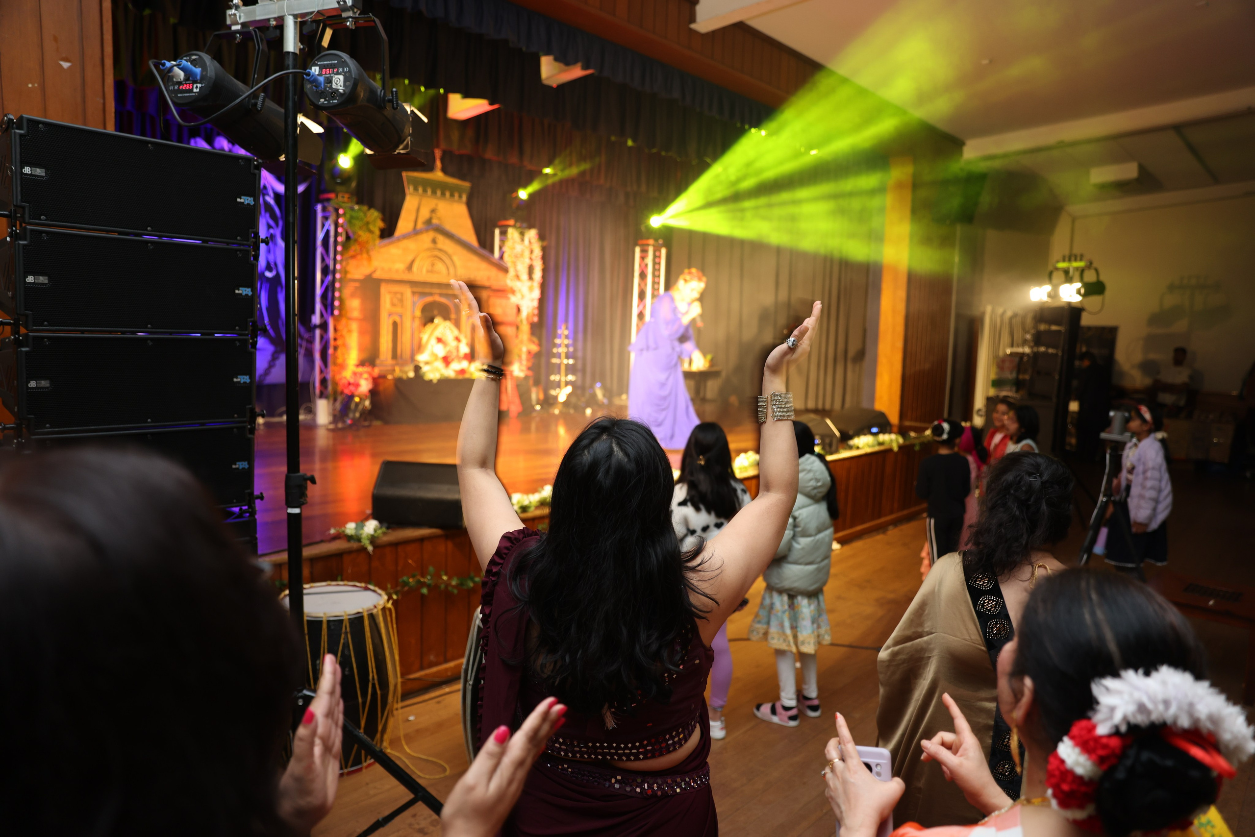 Nbysa Sydney. MHCreative is family-oriented photographer based in SYDNEY