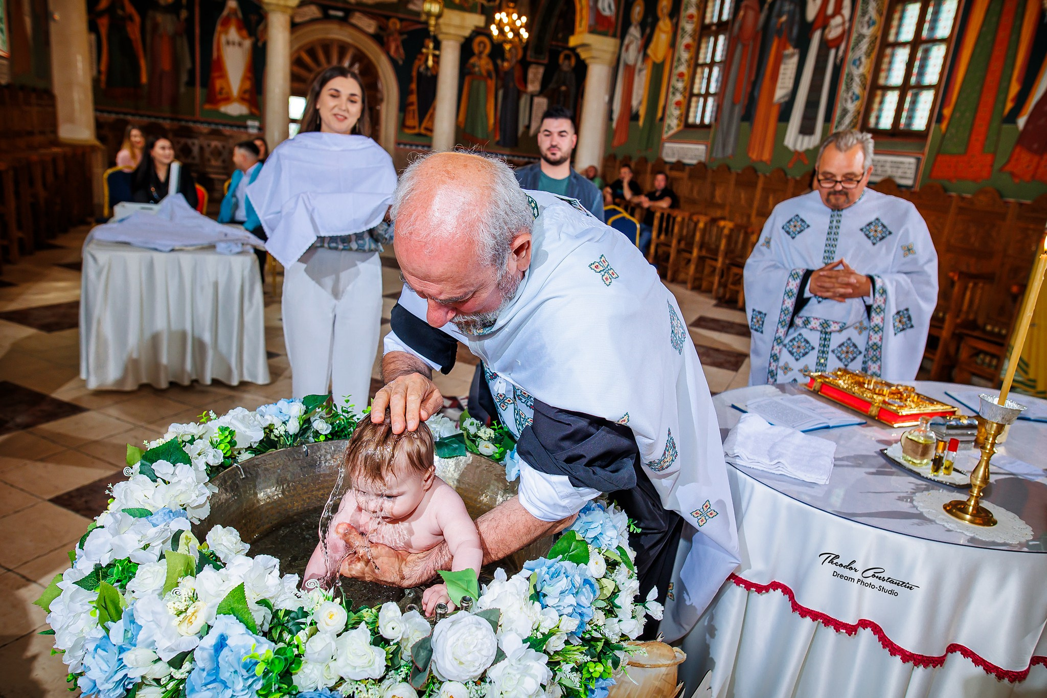 Botez. Dream Studio Galați – ședințe foto profesionale pentru familie, portrete și evenimente