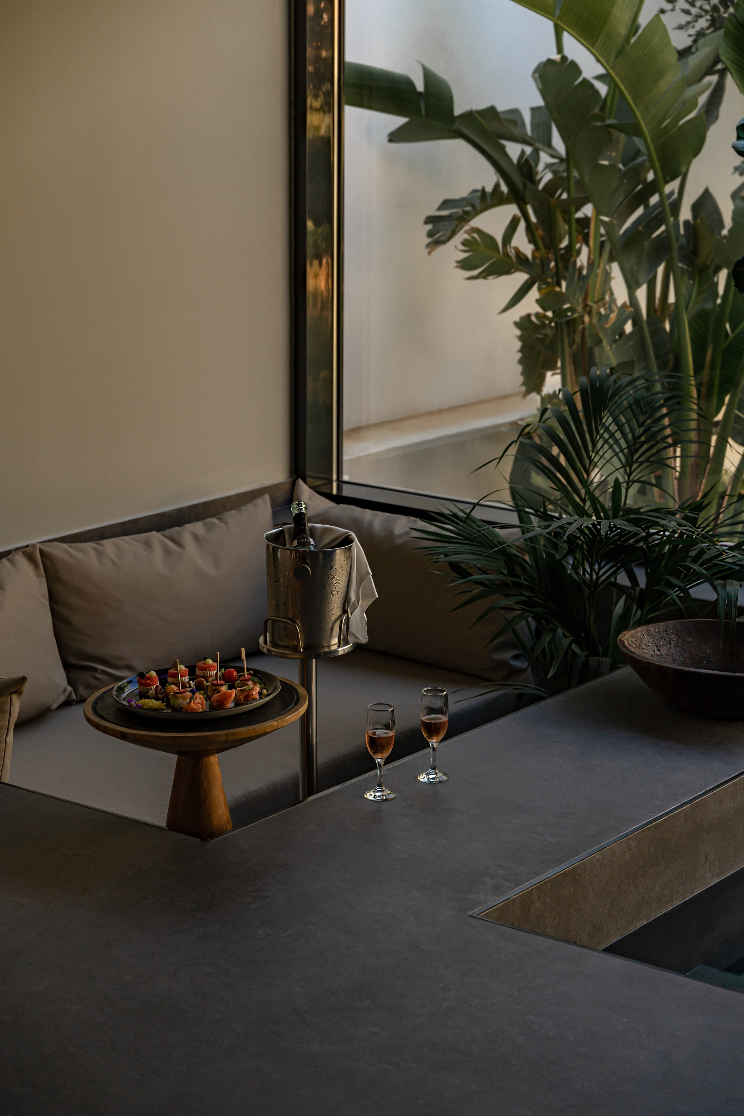 Casa Cook. Photo & Videos