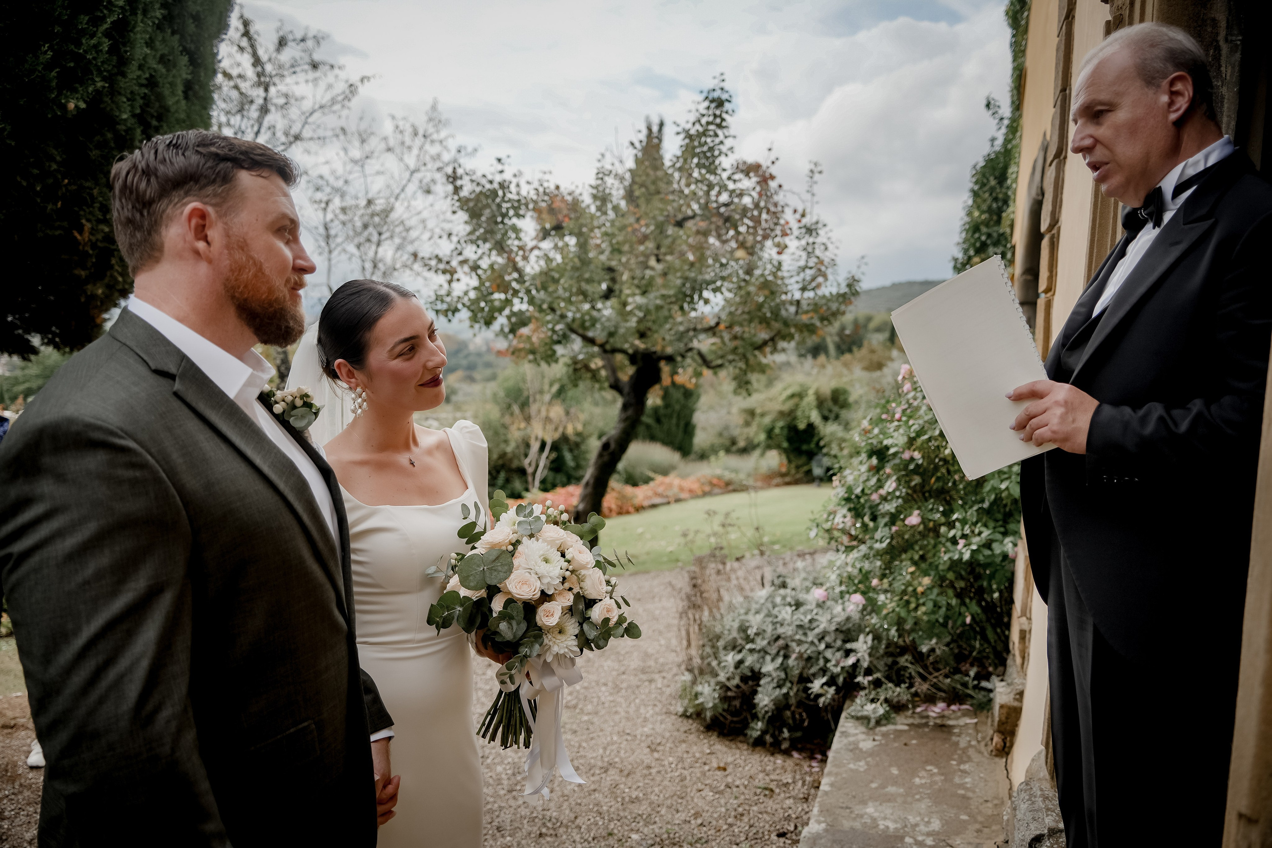 Elopment in Cortona. Villa Falconiere. Wedding Photographer in Italy