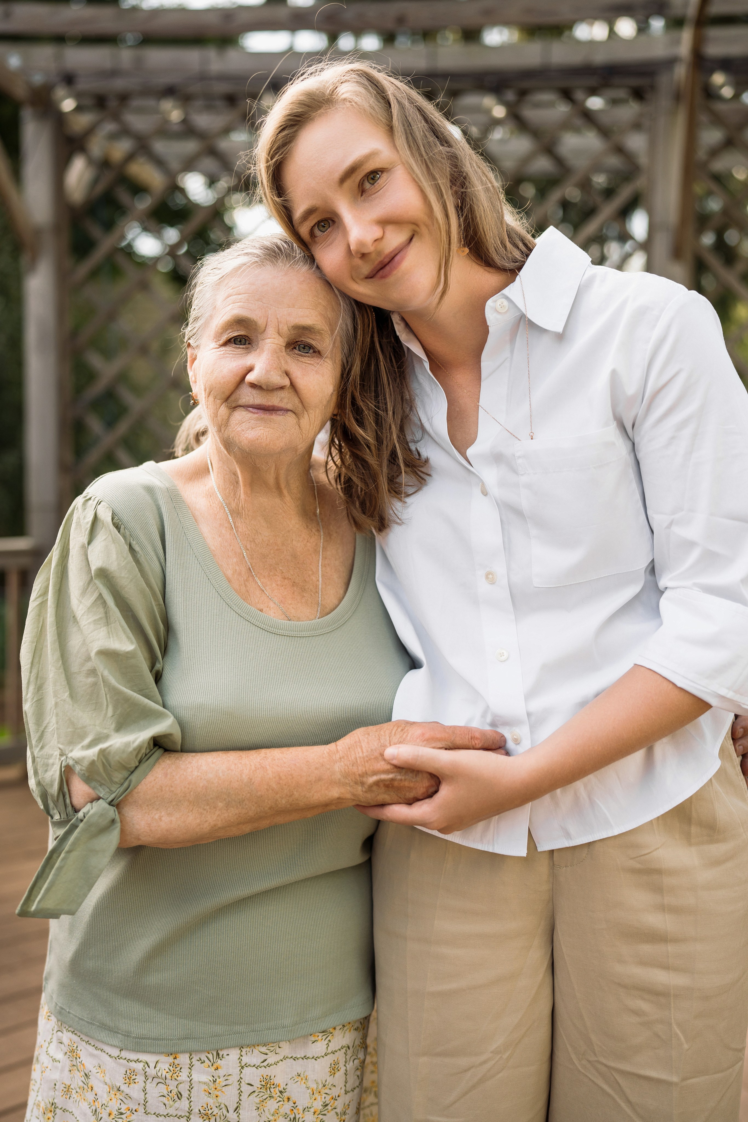 Big happy family. At home. Wedding and family photographer and videographer PA, NJ, NY, DE, MD