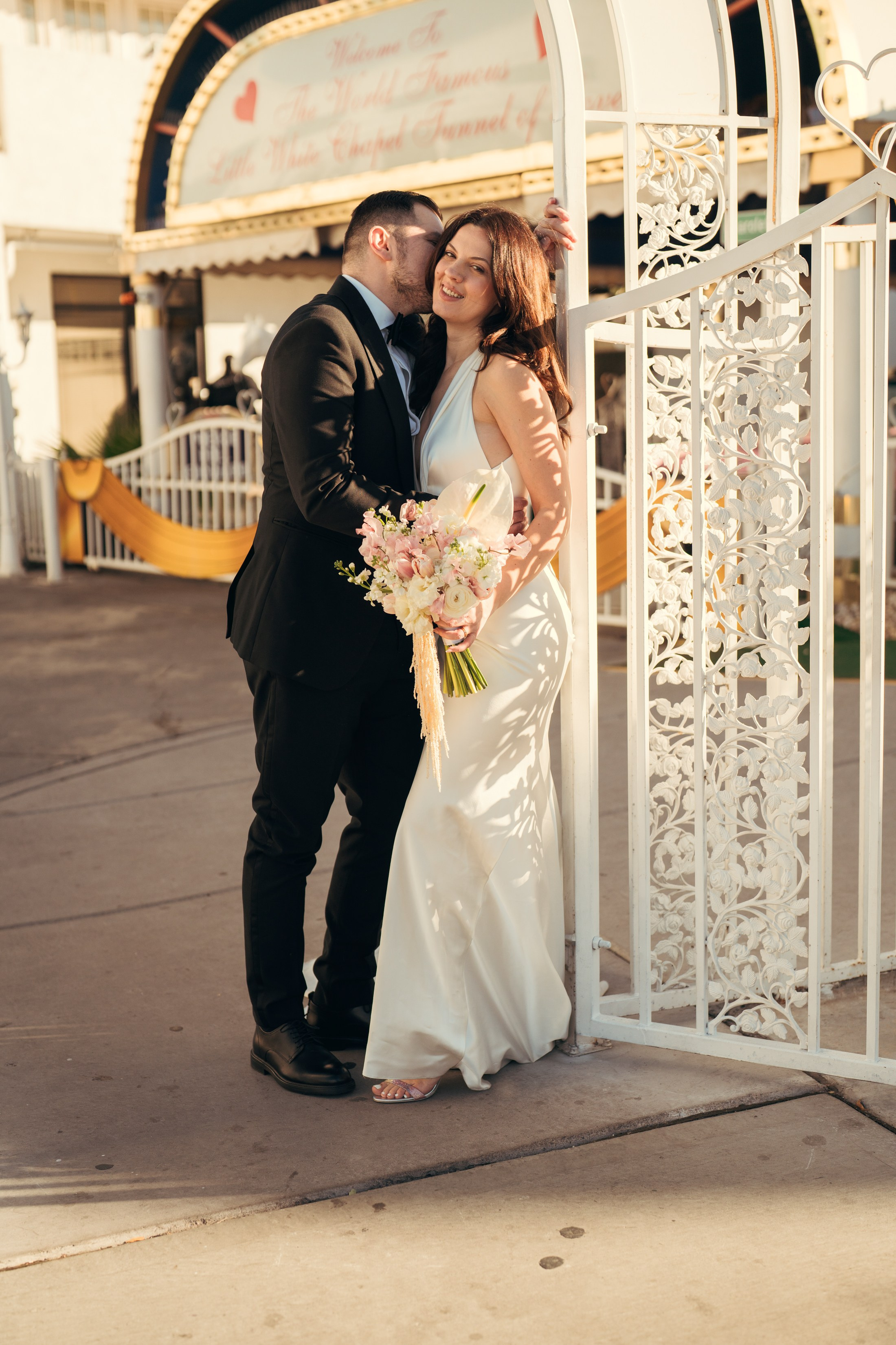 Zenaida&Eros. Wedding & elopement photographer Viktoriya Kravtsov. Las Vegas