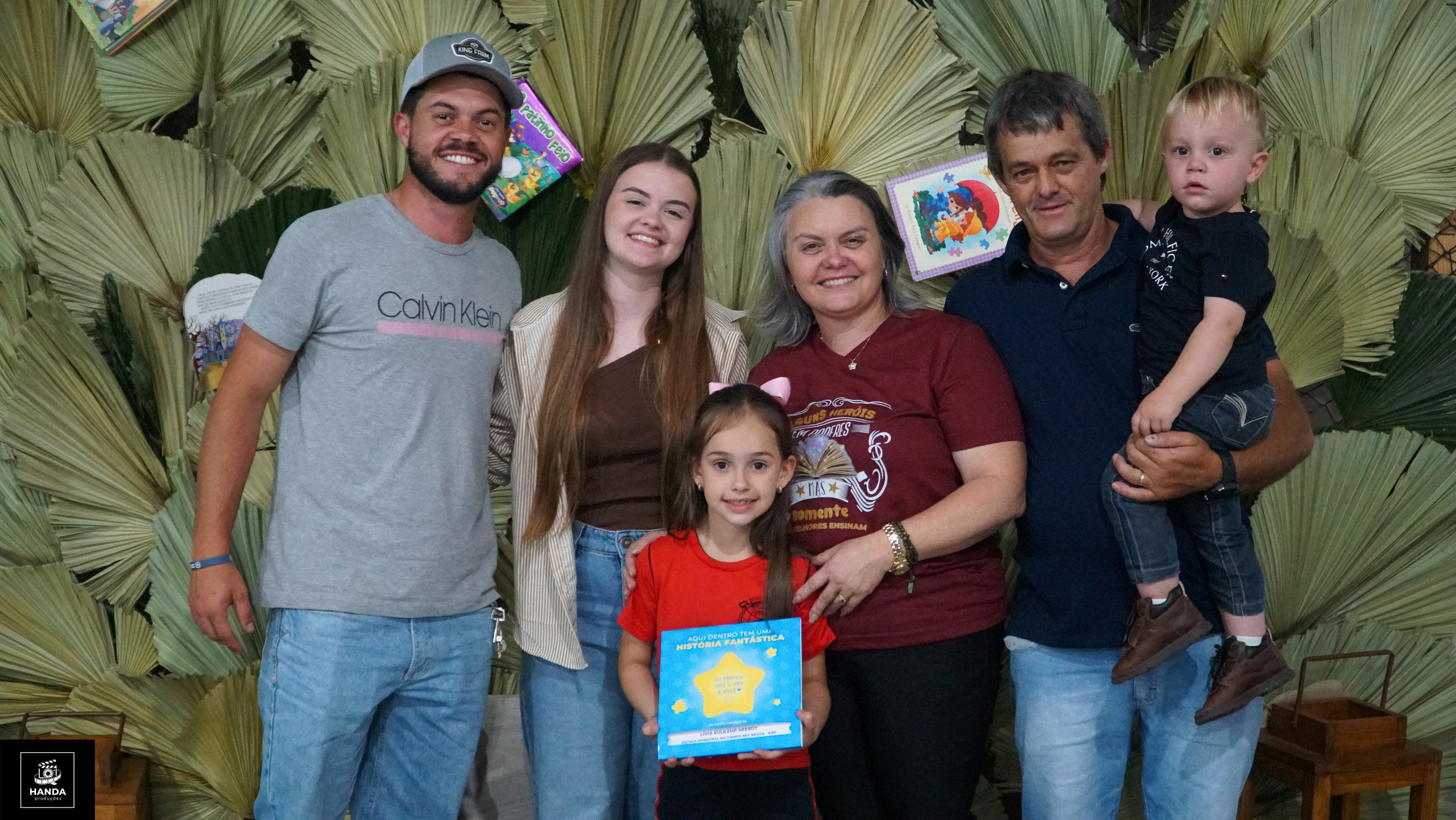 Noite autógrafos colégio Aurélio Buarque de Holanda. Handa Produções