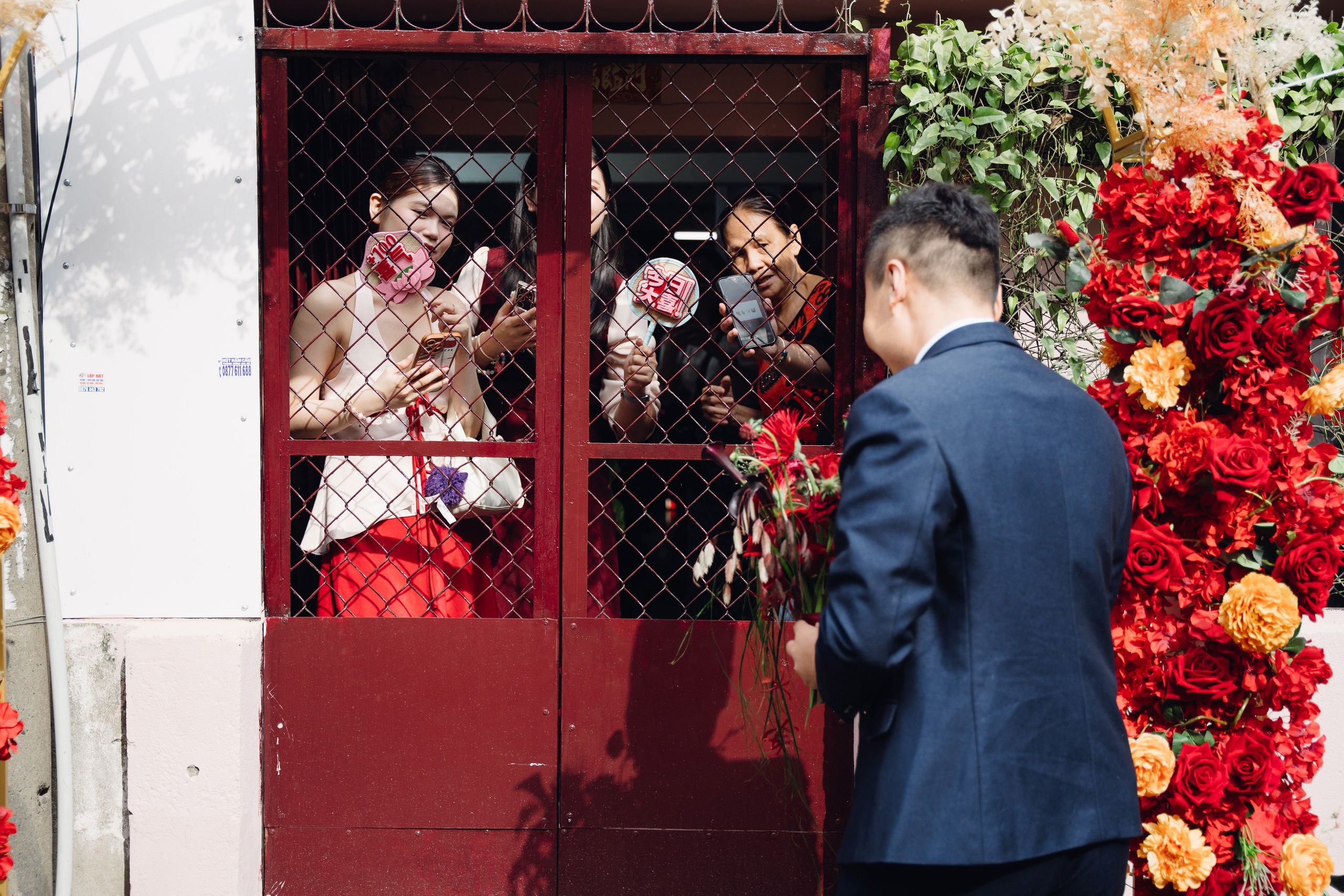 Zhang + Dinh | Photojournalism. BenColor Studio