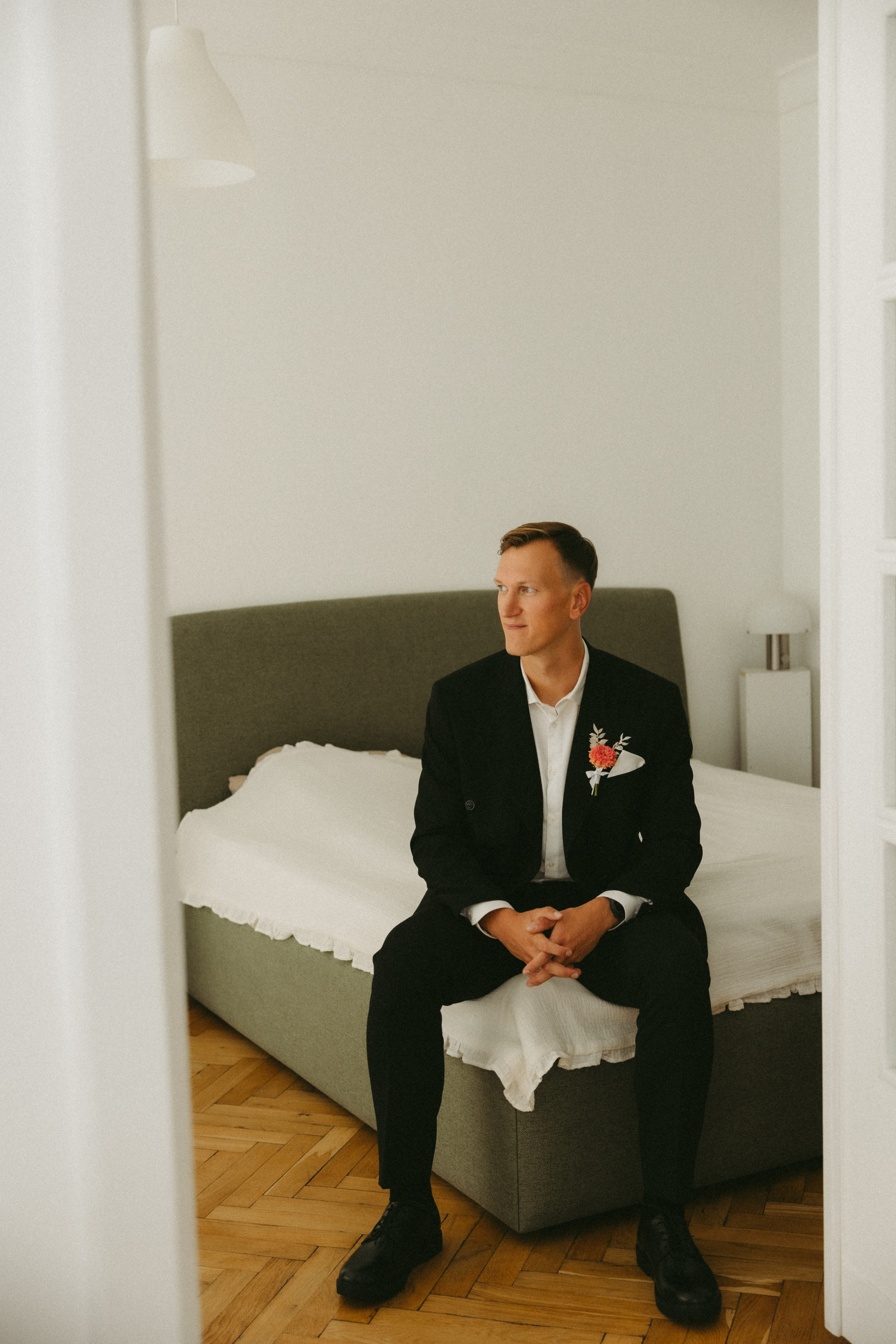 Miglė ir Mindaugas | 2024 | MIESTO VESTUVĖS. Vestuvių ir šeimų fotografė Lena Bondarenko / belove photo