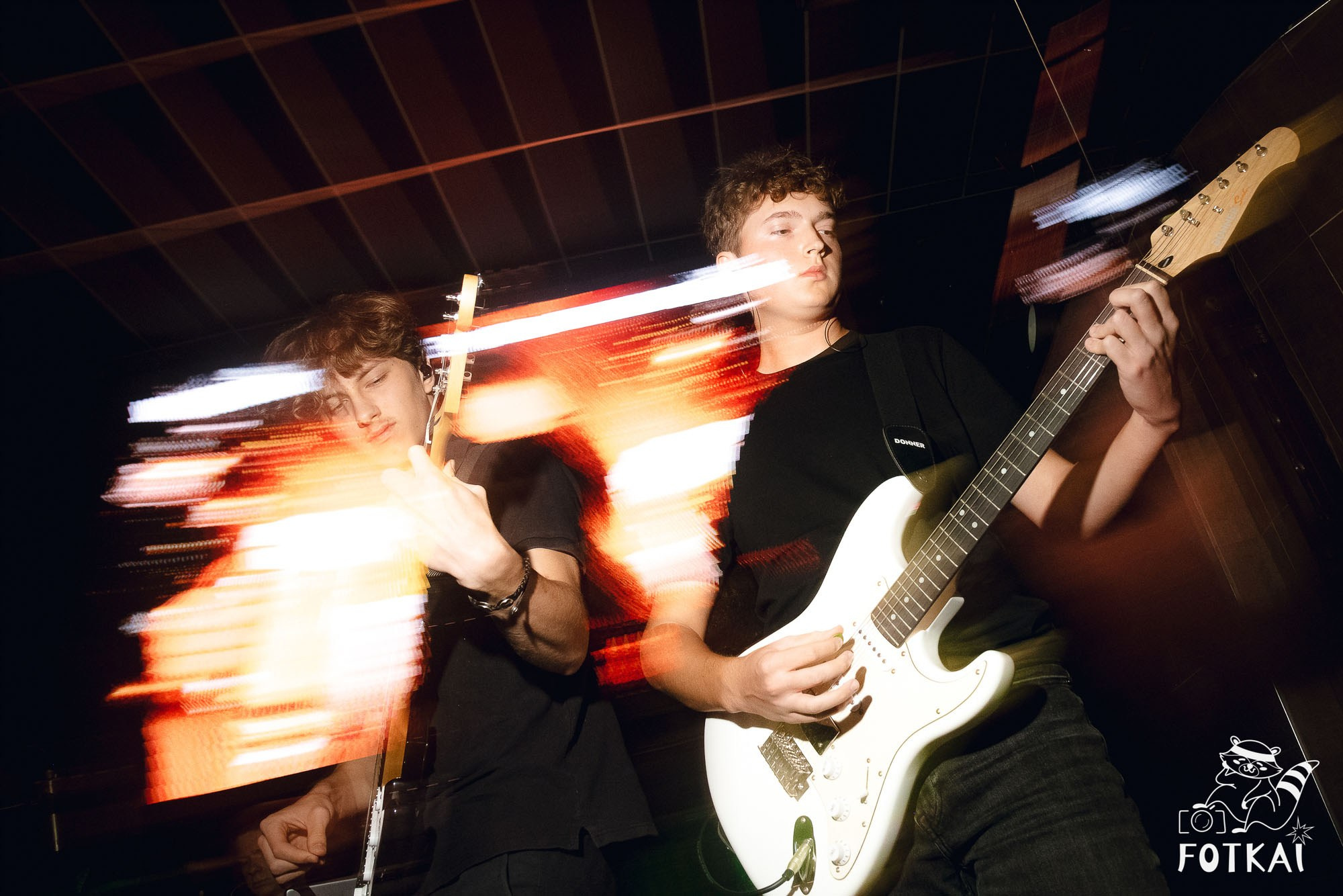 Oktoberfest Torrevieja 2025 в Avalon — Stones of the Coast, живая музыка и рок-атмосфера | Фоторепортаж FOTKAI