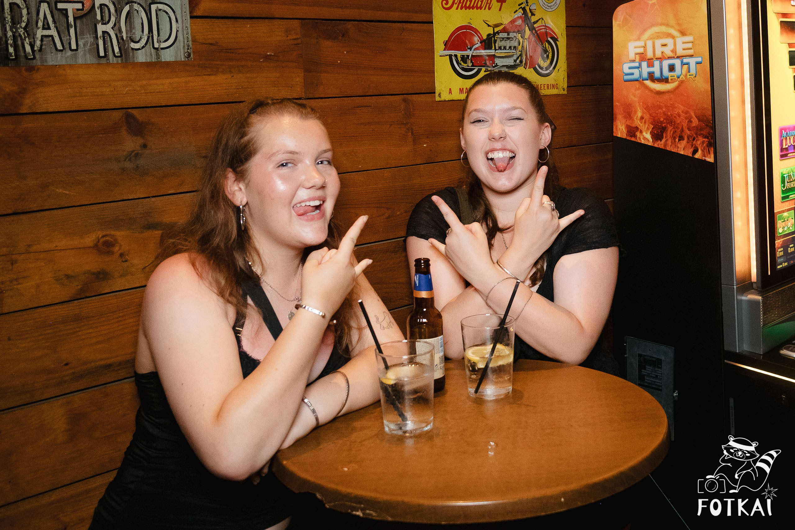 Santi Campillo en El Paso Rock Bar Torrevieja: Reportaje fotográfico 30.08.25 | FOTKAI