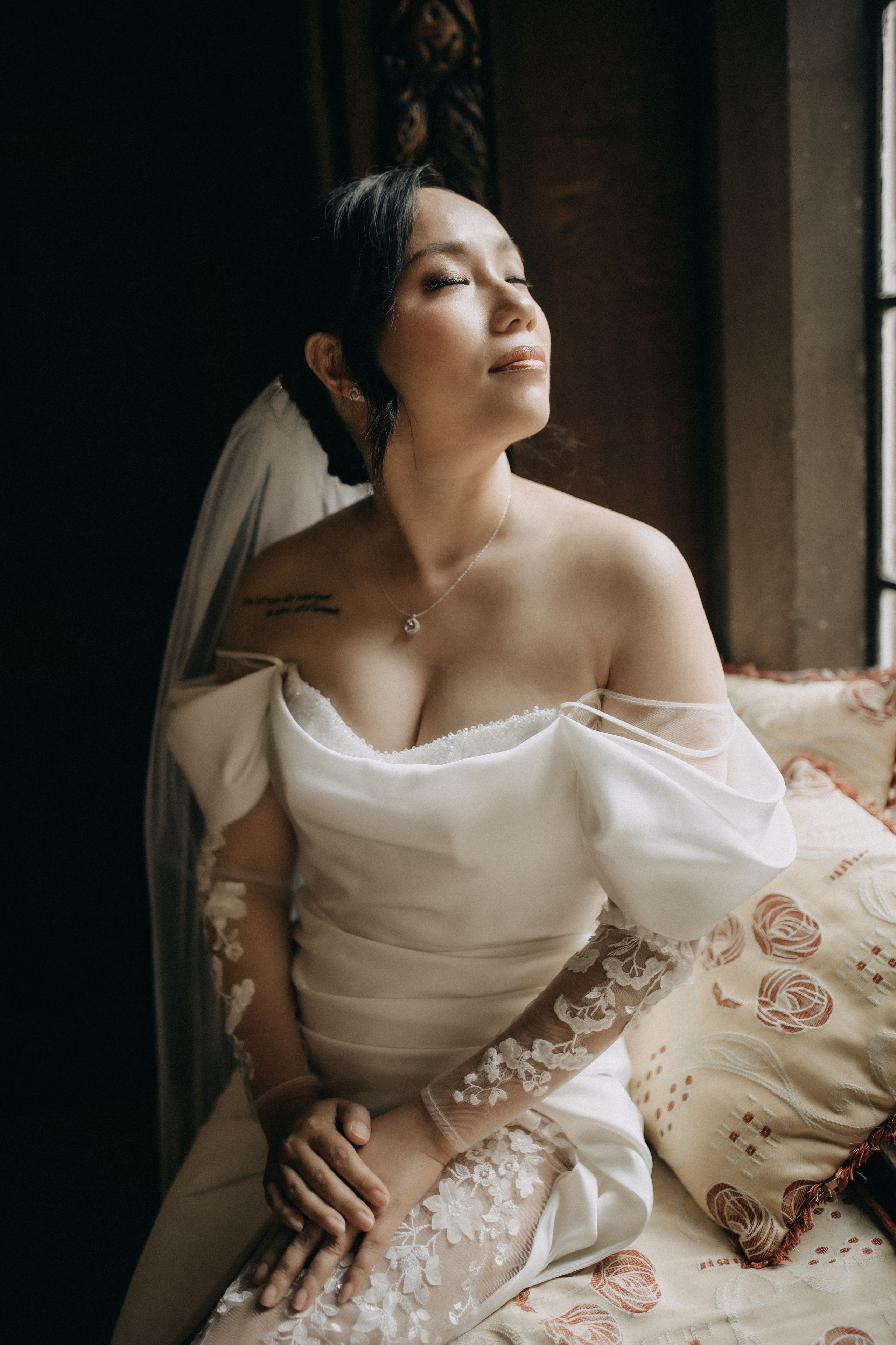 Matthew and Trinh. Wedding and Portrait Photographer Evie Moon