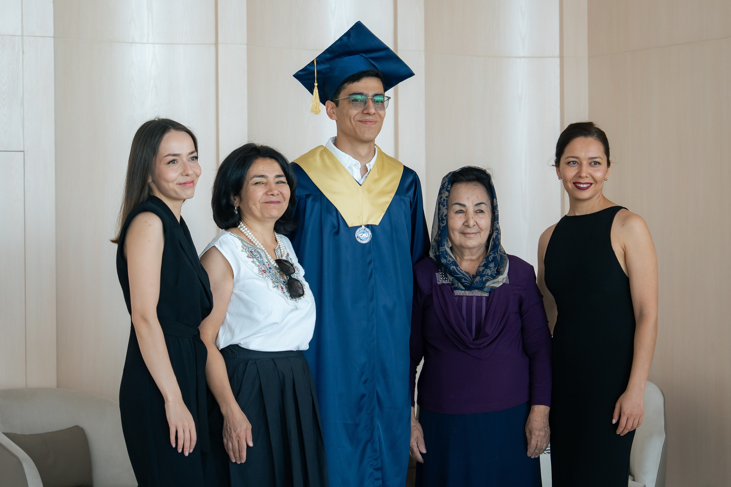 Как Central Asian University провёл одну из самых ярких выпускных церемоний. Георгий Намазов | Фотограф в Ташкенте