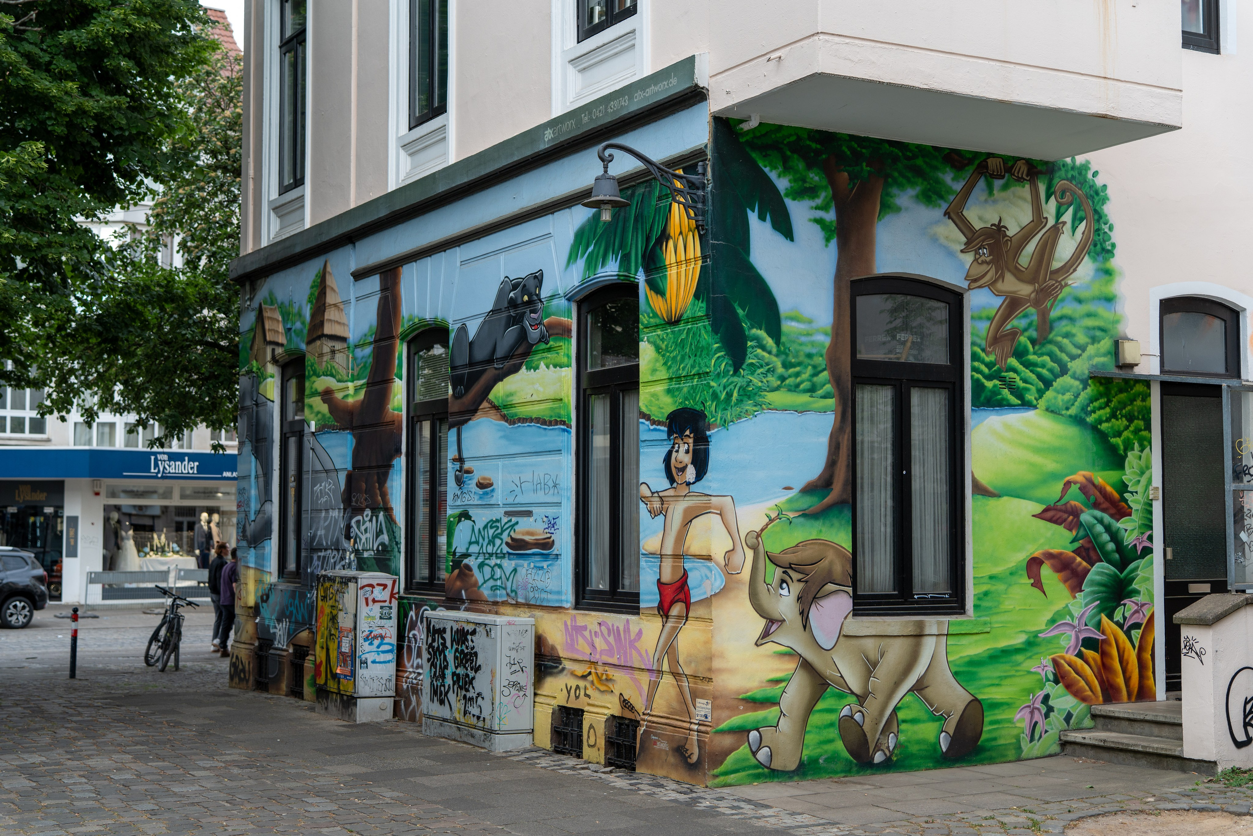 A little bit of street in Bremen #1. URBANSTREETFILES.ART