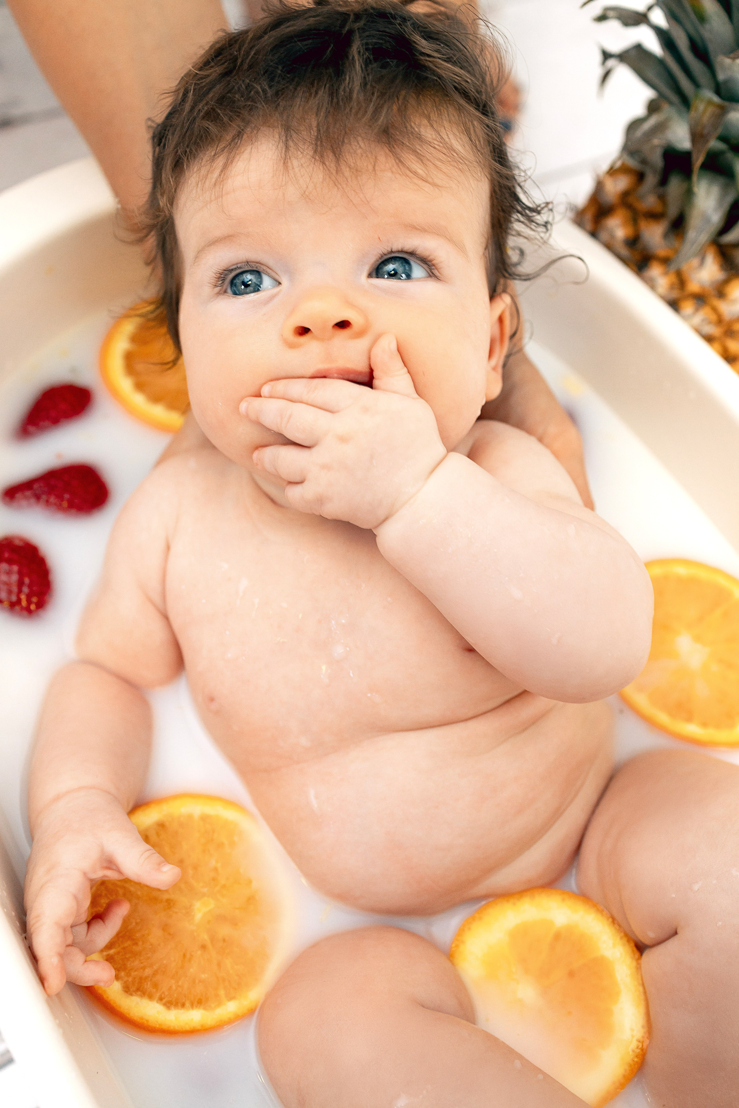 Milk bath. Anaeliseevaphoto.com