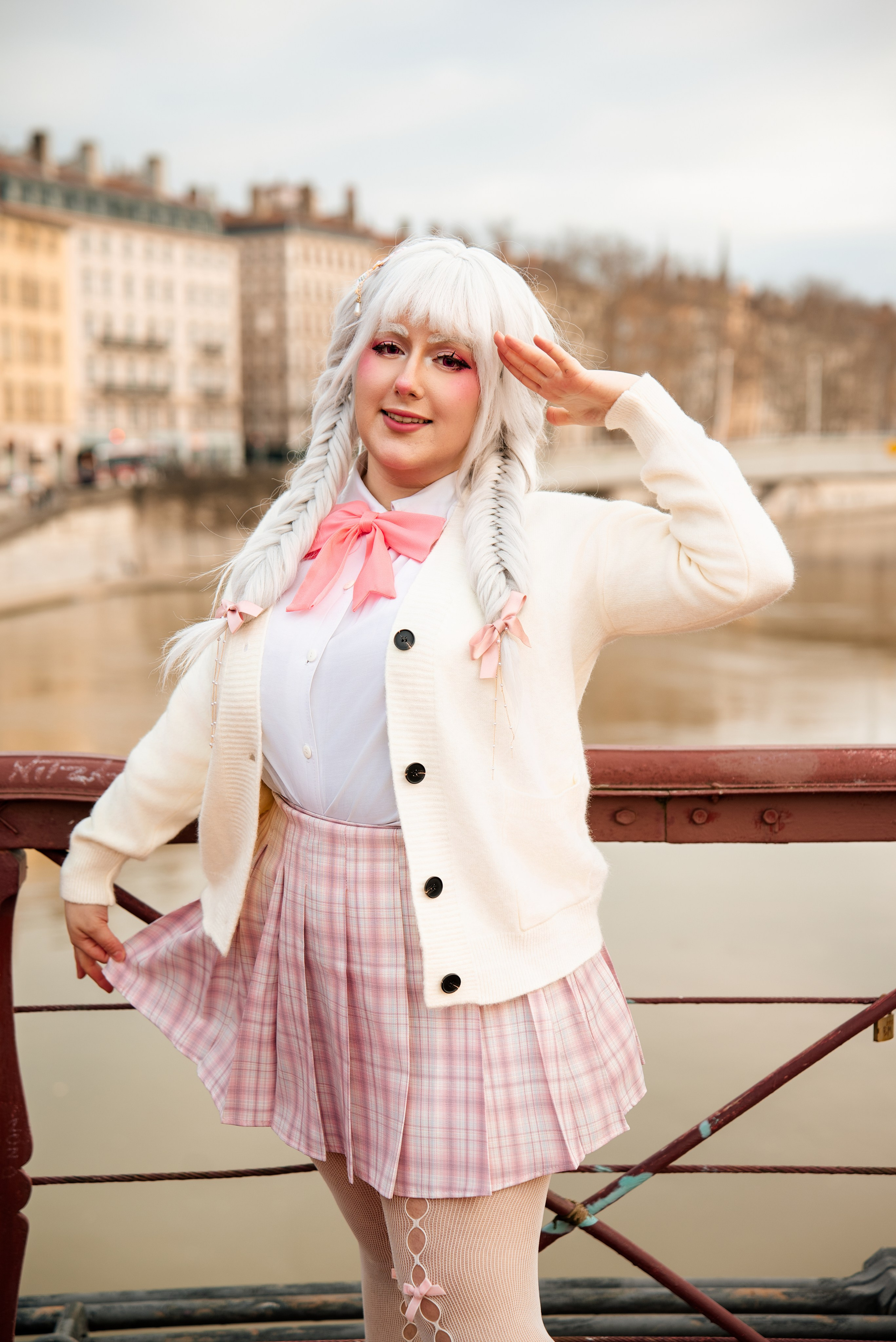 Shooting photo portrait au Pont de Lyon | Photographe à Lyon. Mekaranyu, Photographe de Villefontaine dans la région Auvergne-Rhône-Alpes