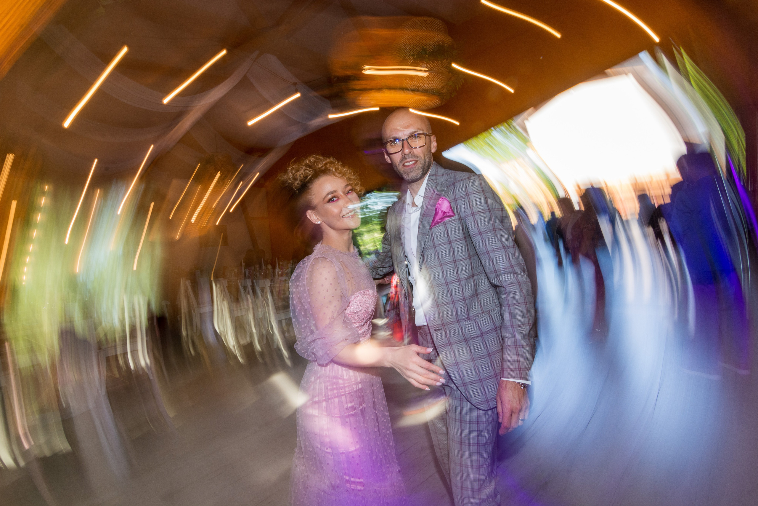 Wedding photo session, Bucharest wedding photographer, wedding photos By the lake