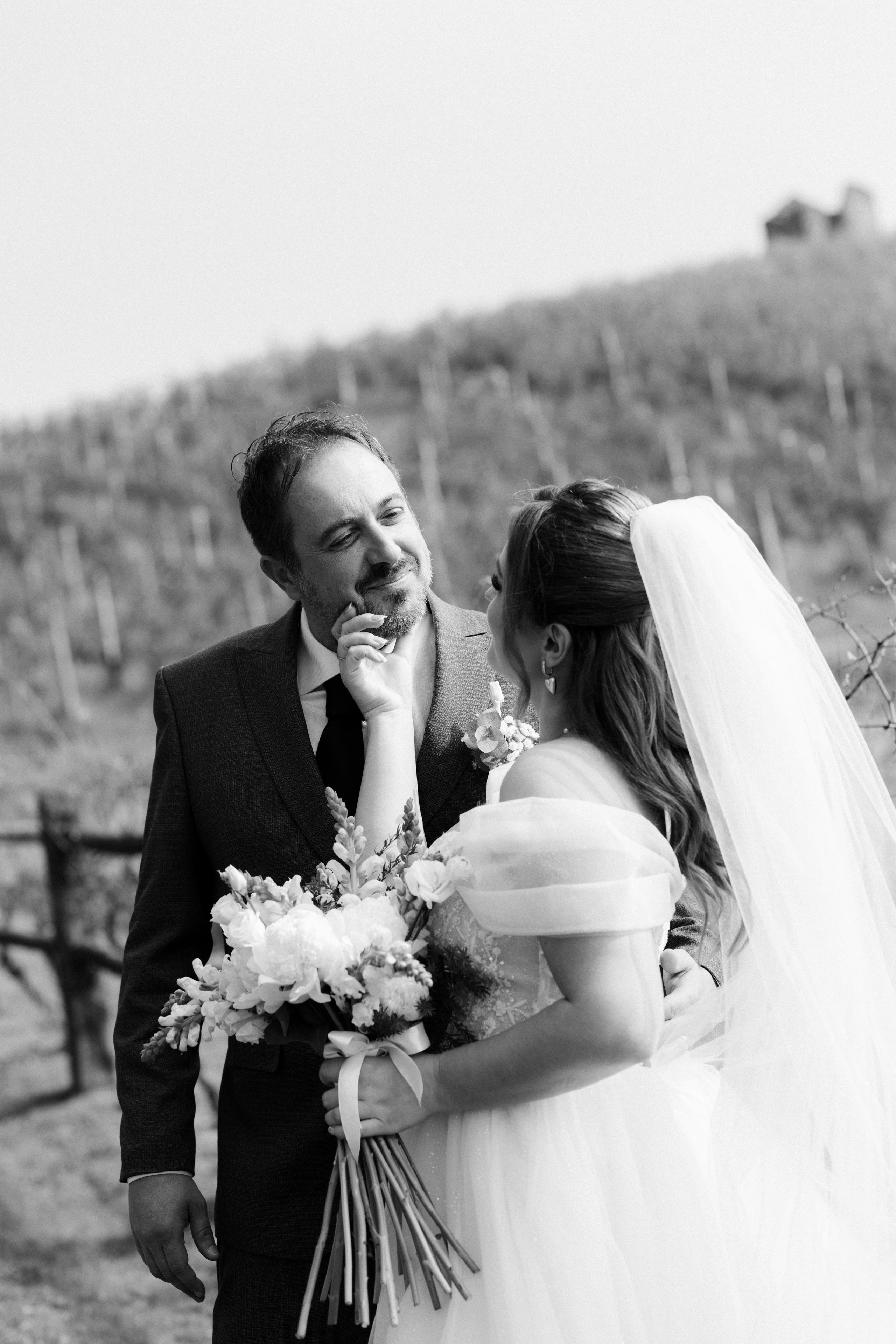 Autumn Wedding in the Vineyards of Piedmont, Italy — Kristina and Daniele. Liza Bizzaro — Italy Wedding, Love Story & Portrait Photographer in Milan, Turin, Piedmont and Across Italy