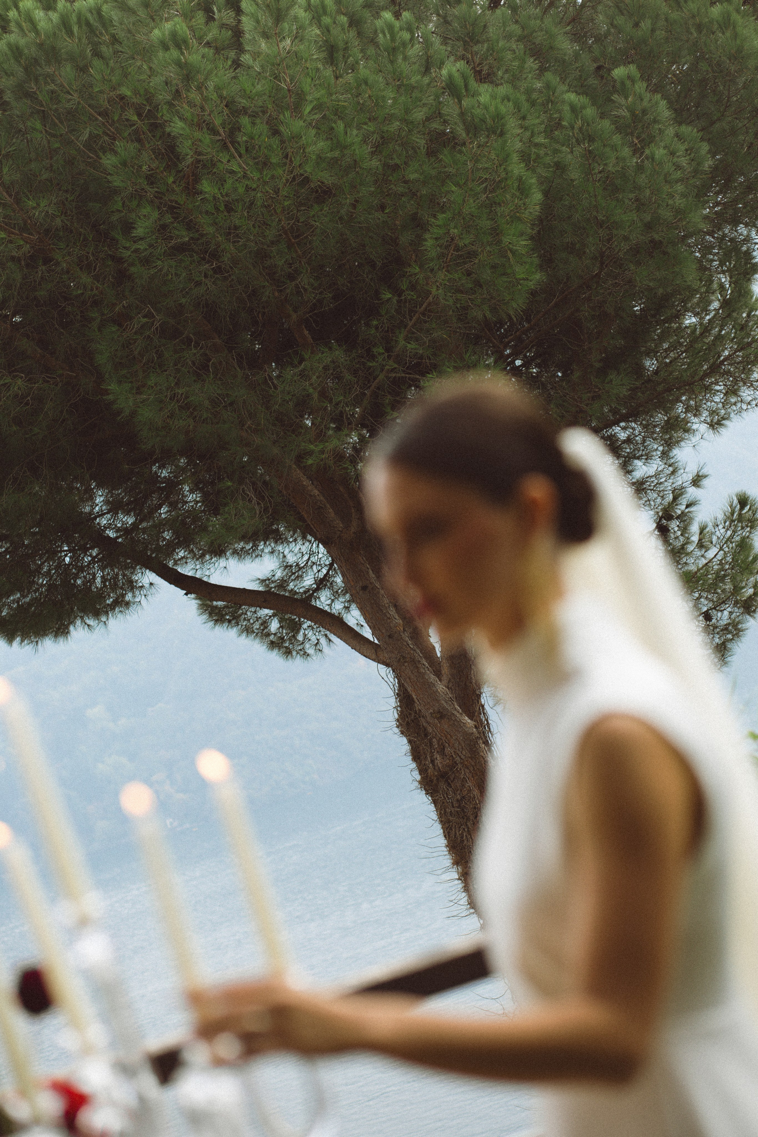 Julia — Red Wedding Editorial on Lake Como. Liza Bizzaro — Italy Wedding, Love Story & Portrait Photographer in Milan, Turin, Piedmont and Across Italy